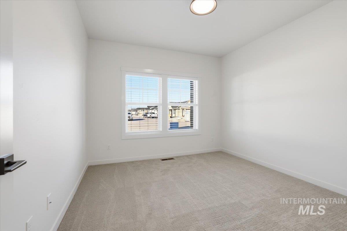 1008 Whitewater Way, Emmett, Idaho 83617, 3 Bedrooms, 2 Bathrooms, Residential For Sale, Price $519,900,MLS 98967277