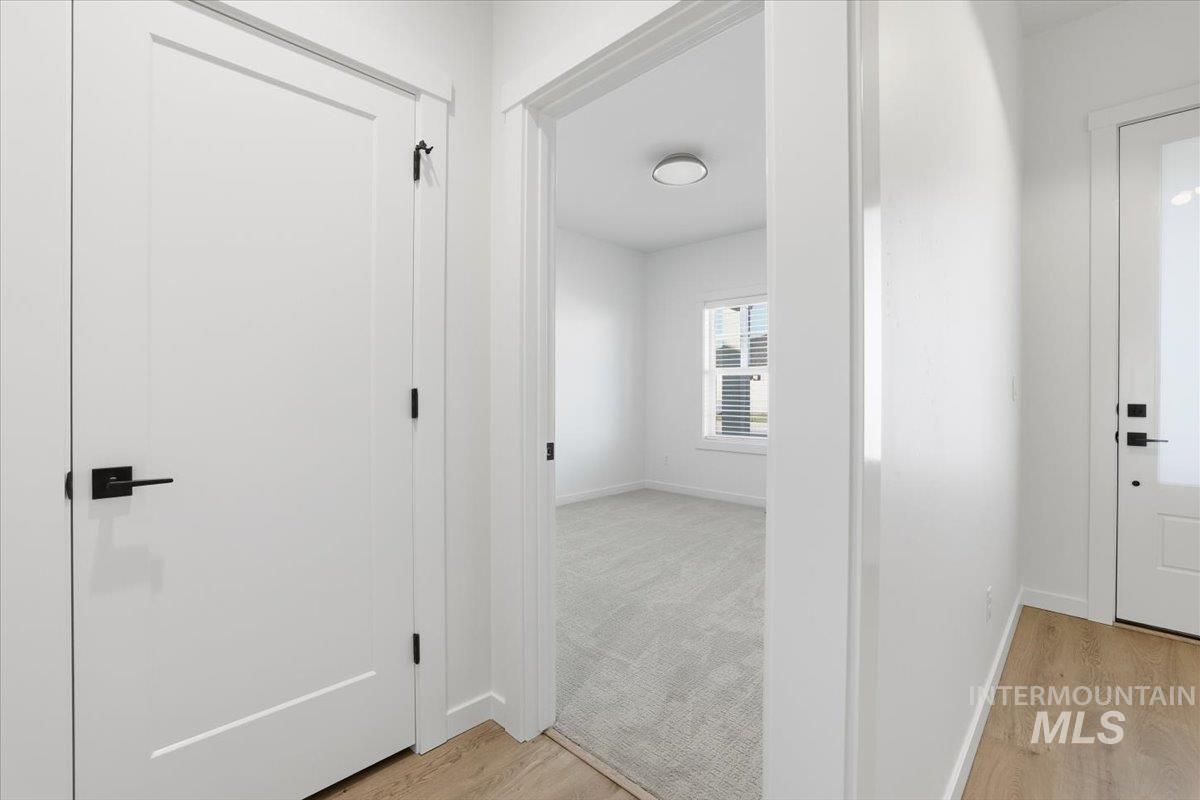 1008 Whitewater Way, Emmett, Idaho 83617, 3 Bedrooms, 2 Bathrooms, Residential For Sale, Price $519,900,MLS 98967277