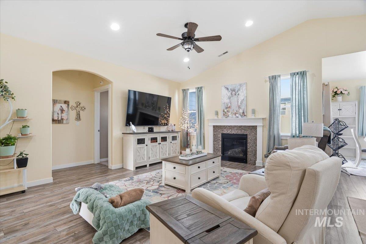 11352 W Wild Aster St, Star, Idaho 83669, 3 Bedrooms, 2 Bathrooms, Residential For Sale, Price $513,000,MLS 98967279