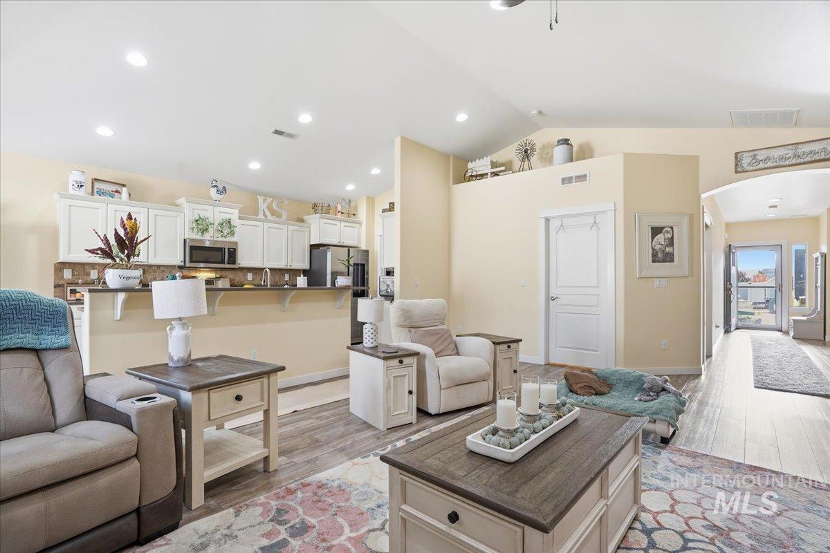 11352 W Wild Aster St, Star, Idaho 83669, 3 Bedrooms, 2 Bathrooms, Residential For Sale, Price $513,000,MLS 98967279