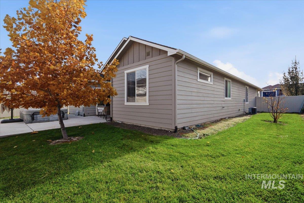 11352 W Wild Aster St, Star, Idaho 83669, 3 Bedrooms, 2 Bathrooms, Residential For Sale, Price $513,000,MLS 98967279