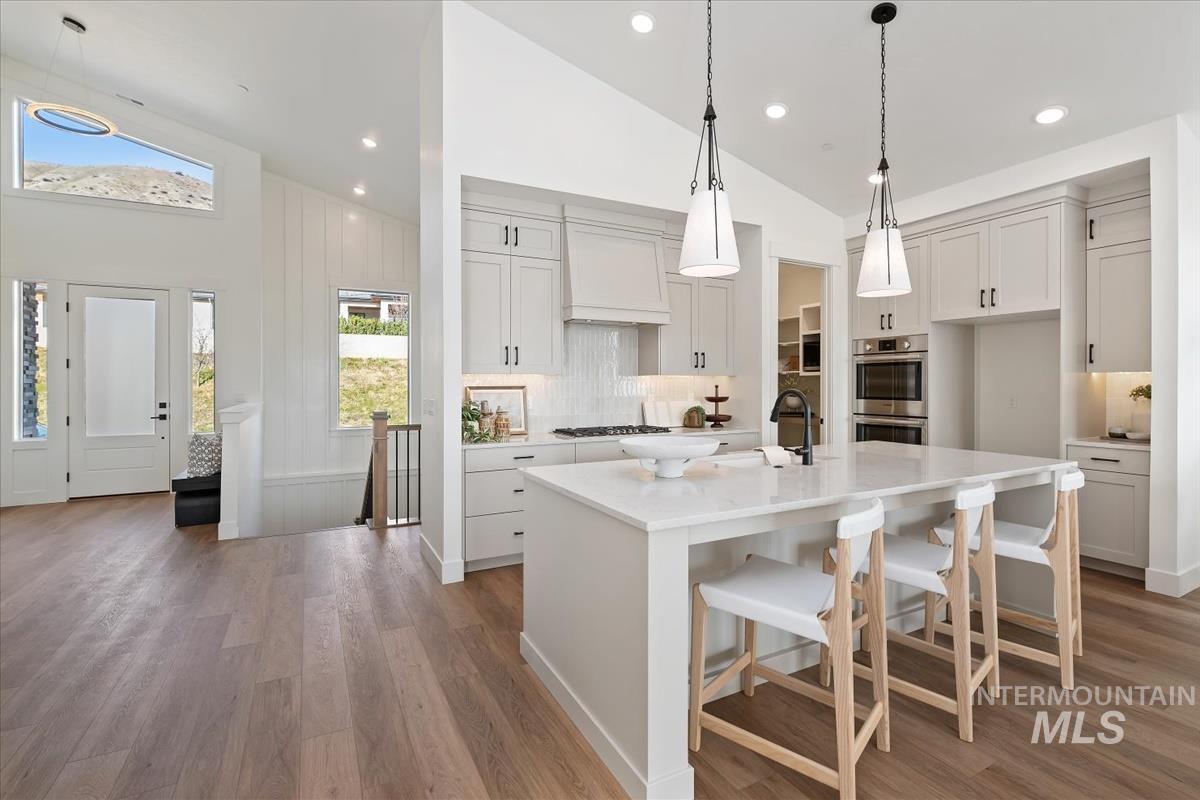 3527 E Warm Springs Ave, Boise, Idaho 83716, 3 Bedrooms, 2.5 Bathrooms, Residential For Sale, Price $889,900,MLS 98967282