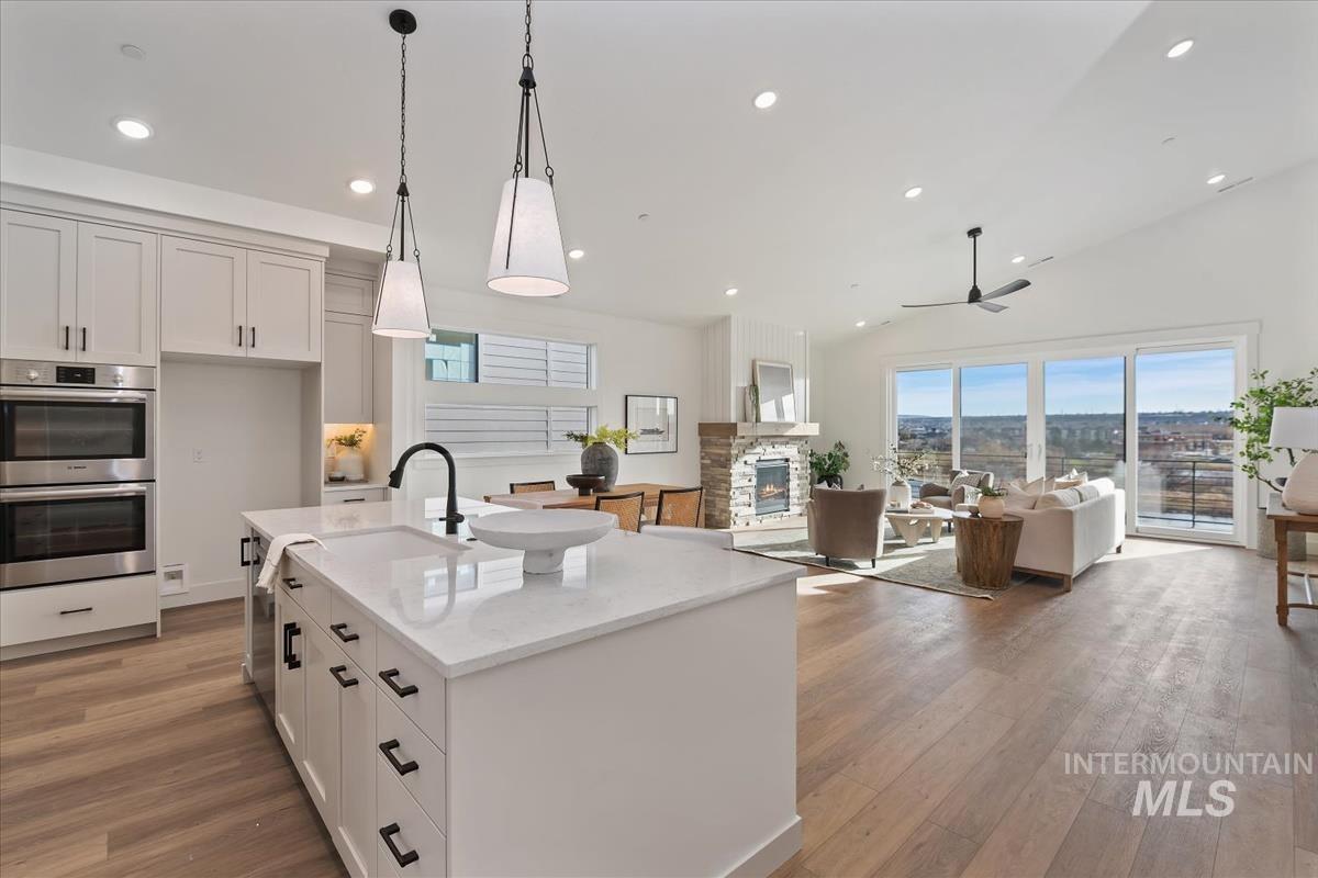 3527 E Warm Springs Ave, Boise, Idaho 83716, 3 Bedrooms, 2.5 Bathrooms, Residential For Sale, Price $889,900,MLS 98967282