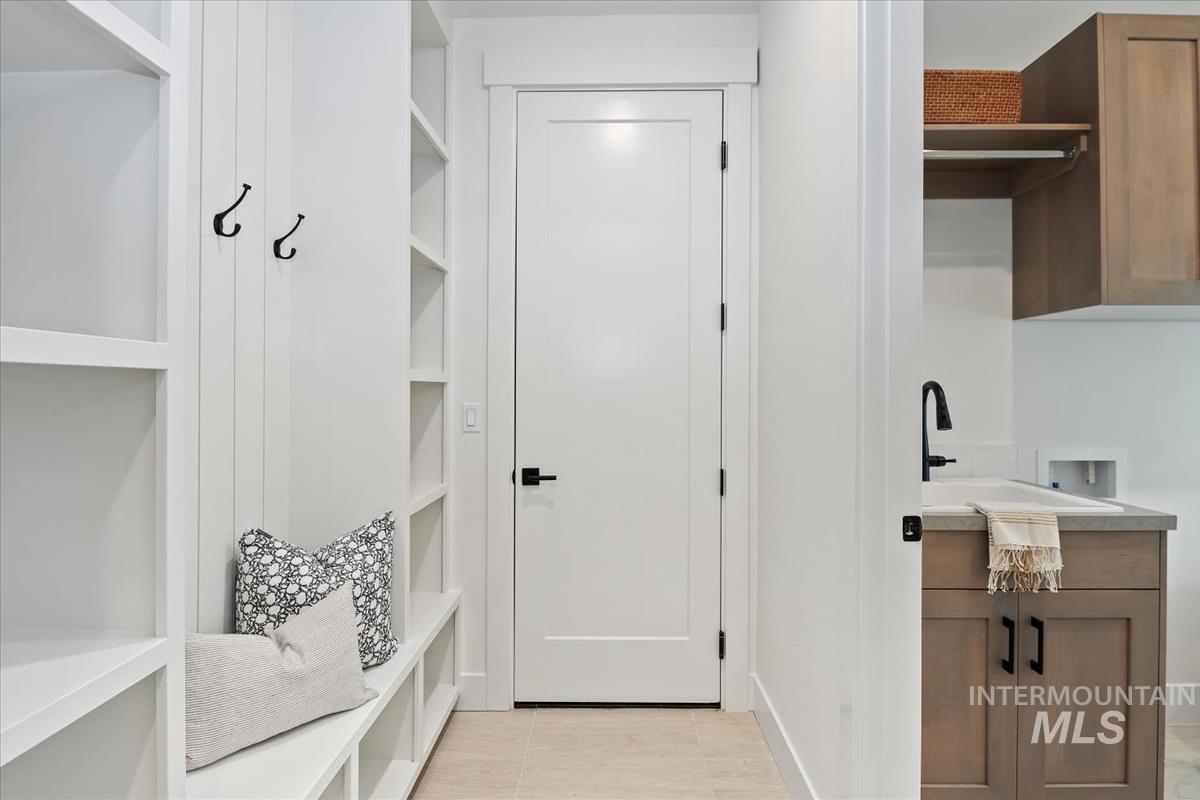 3527 E Warm Springs Ave, Boise, Idaho 83716, 3 Bedrooms, 2.5 Bathrooms, Residential For Sale, Price $889,900,MLS 98967282