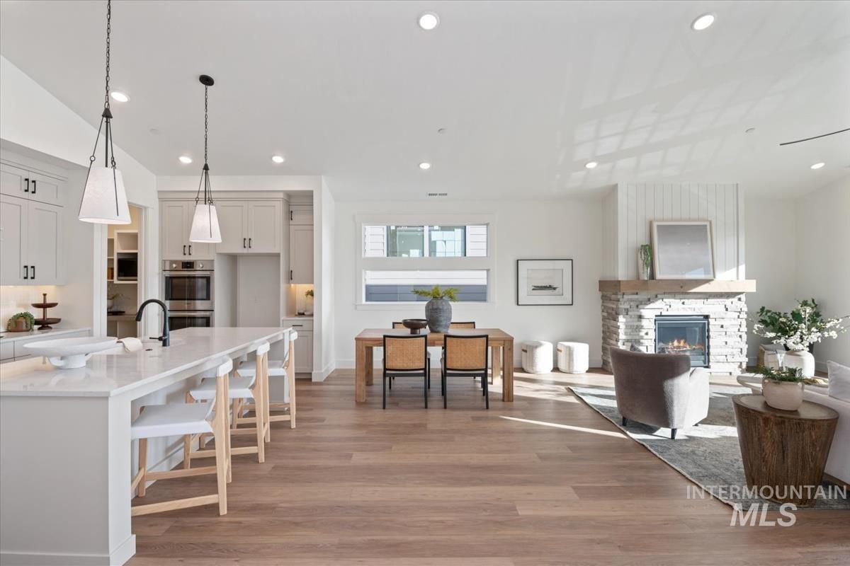 3527 E Warm Springs Ave, Boise, Idaho 83716, 3 Bedrooms, 2.5 Bathrooms, Residential For Sale, Price $889,900,MLS 98967282