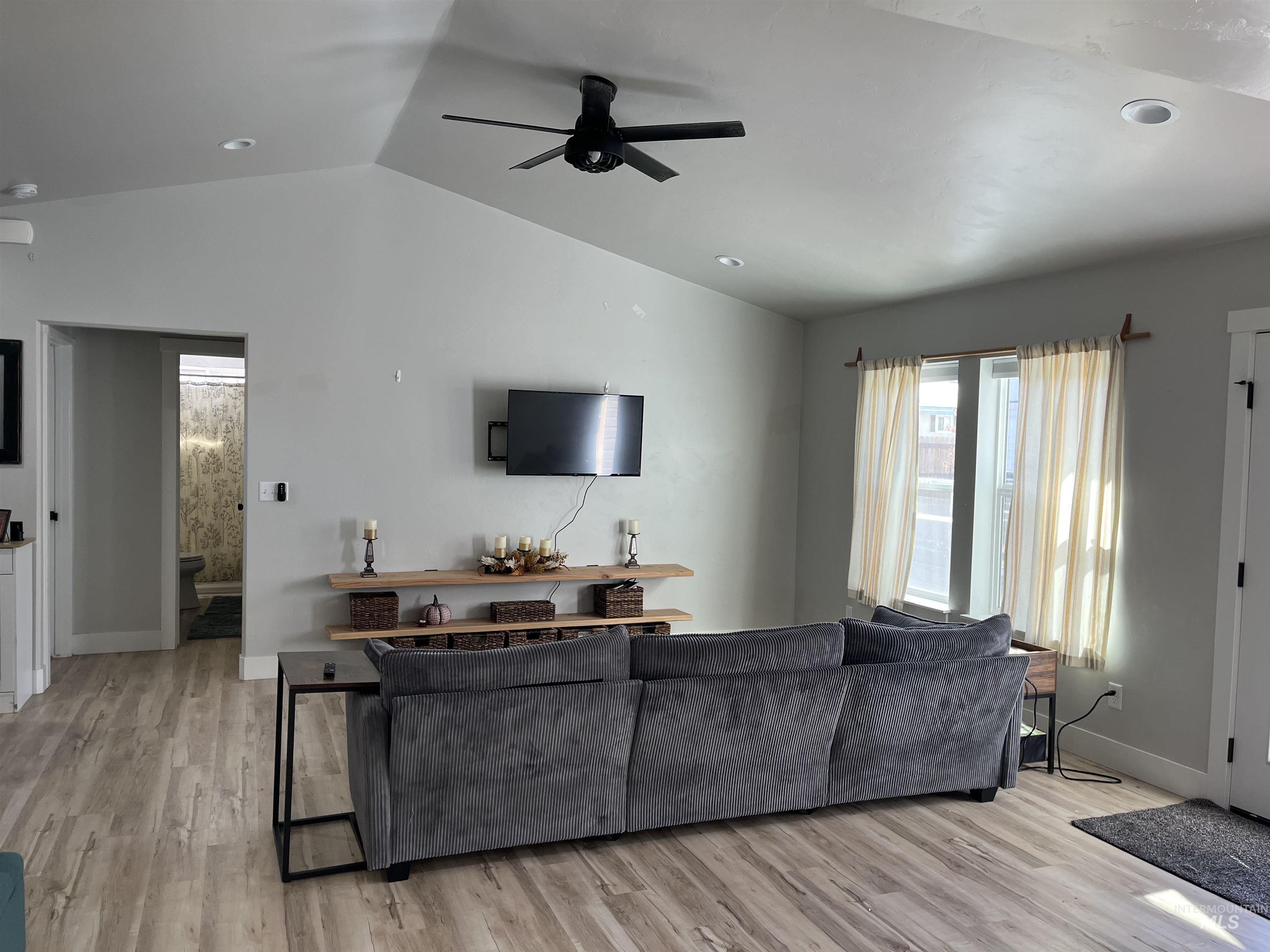 808 Adell Ave, Filer, Idaho 83328-5340, 4 Bedrooms, 2 Bathrooms, Residential For Sale, Price $355,000,MLS 98967286