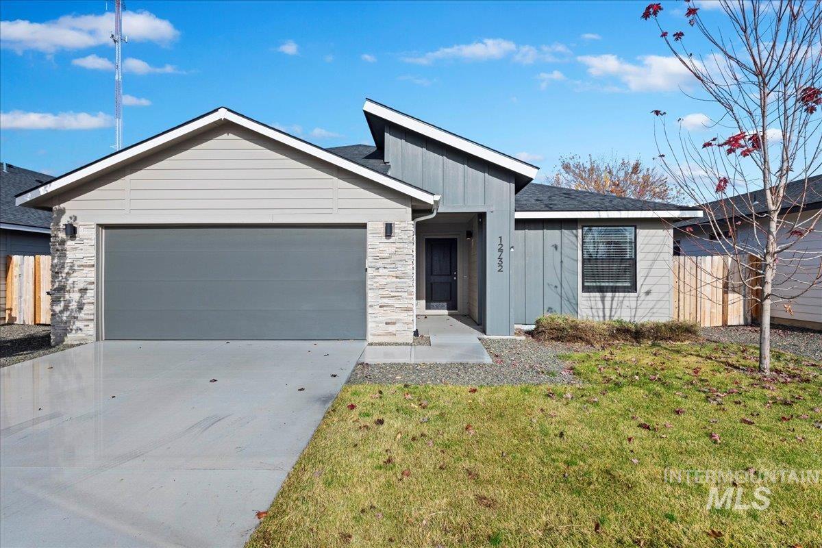 12732 W Fig St, Boise, Idaho 83713-2095, 3 Bedrooms, 2 Bathrooms, Residential For Sale, Price $449,990,MLS 98967290