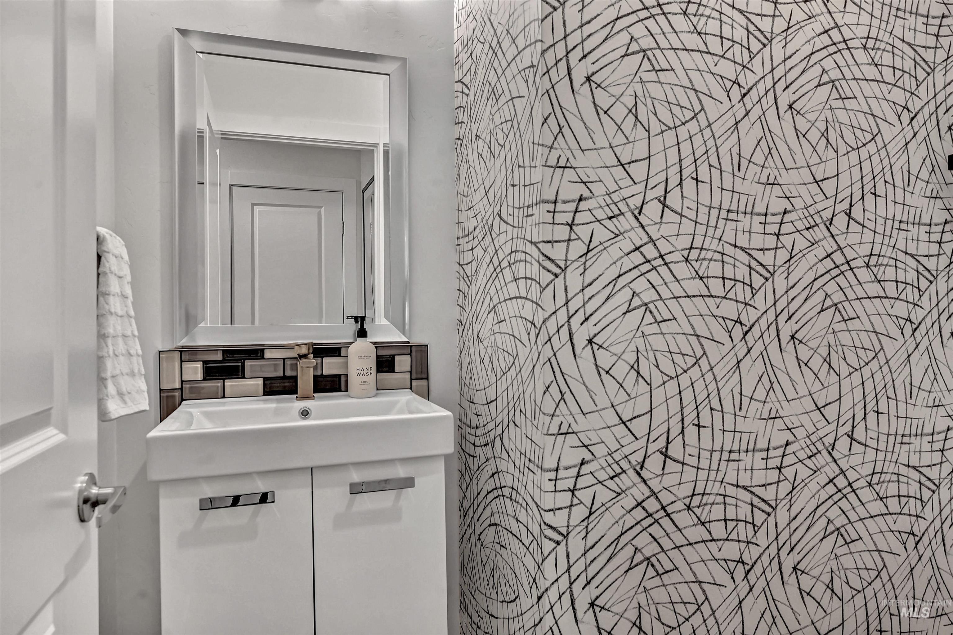 1525 S Boulder View Ln, Boise, Idaho 83712, 3 Bedrooms, 2.5 Bathrooms, Residential For Sale, Price $1,149,000,MLS 98967294