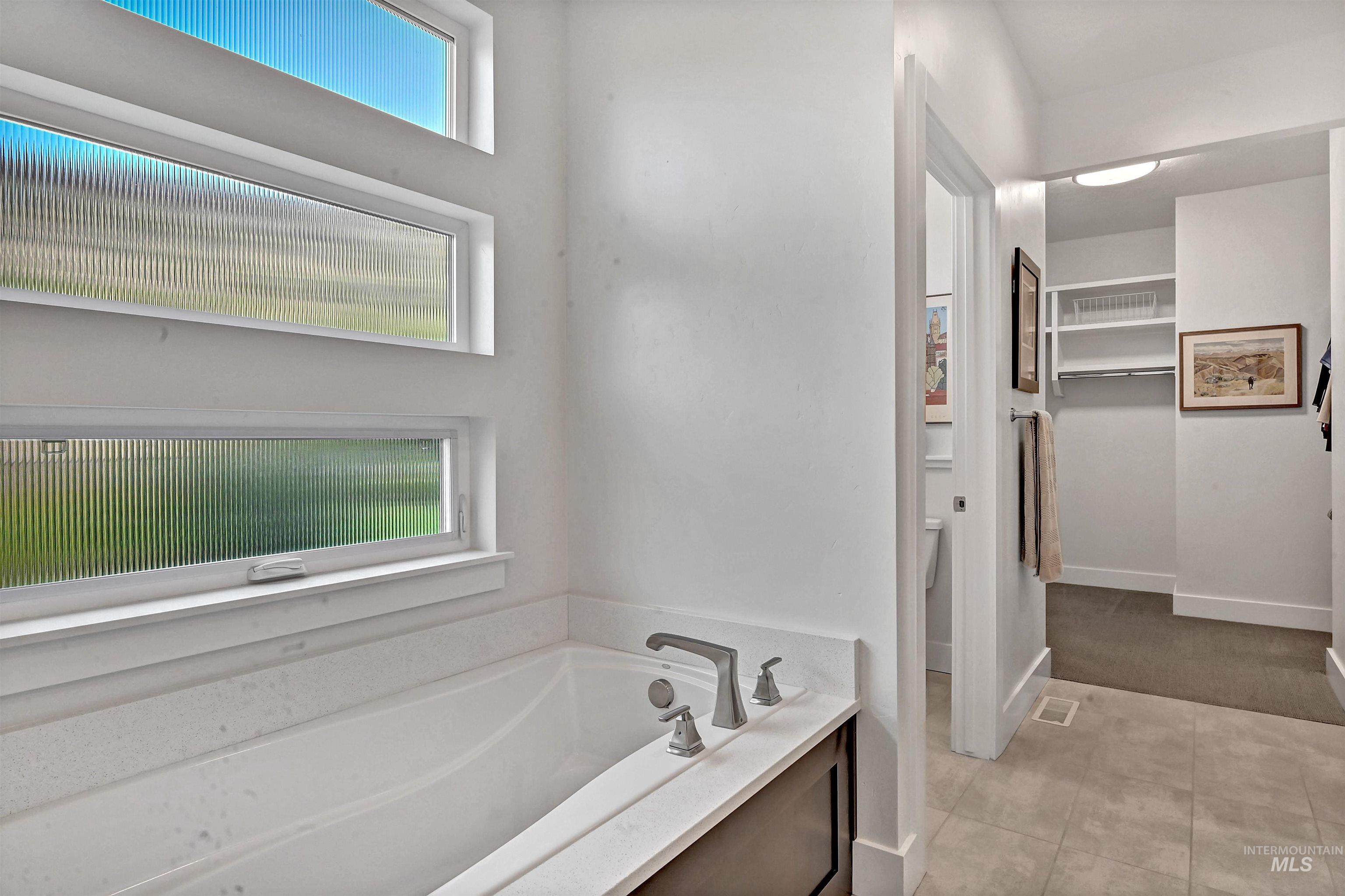 1525 S Boulder View Ln, Boise, Idaho 83712, 3 Bedrooms, 2.5 Bathrooms, Residential For Sale, Price $1,149,000,MLS 98967294