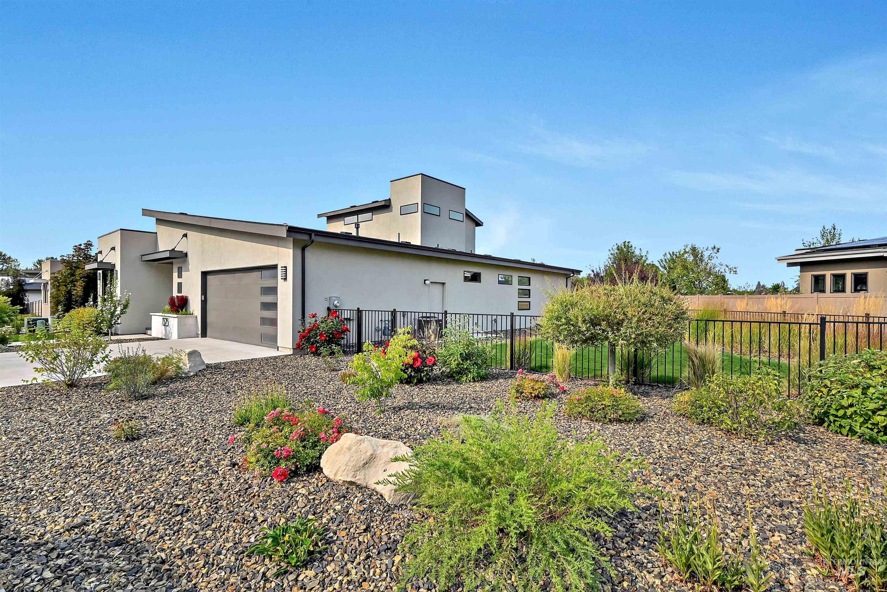 1525 S Boulder View Ln, Boise, Idaho 83712, 3 Bedrooms, 2.5 Bathrooms, Residential For Sale, Price $1,149,000,MLS 98967294