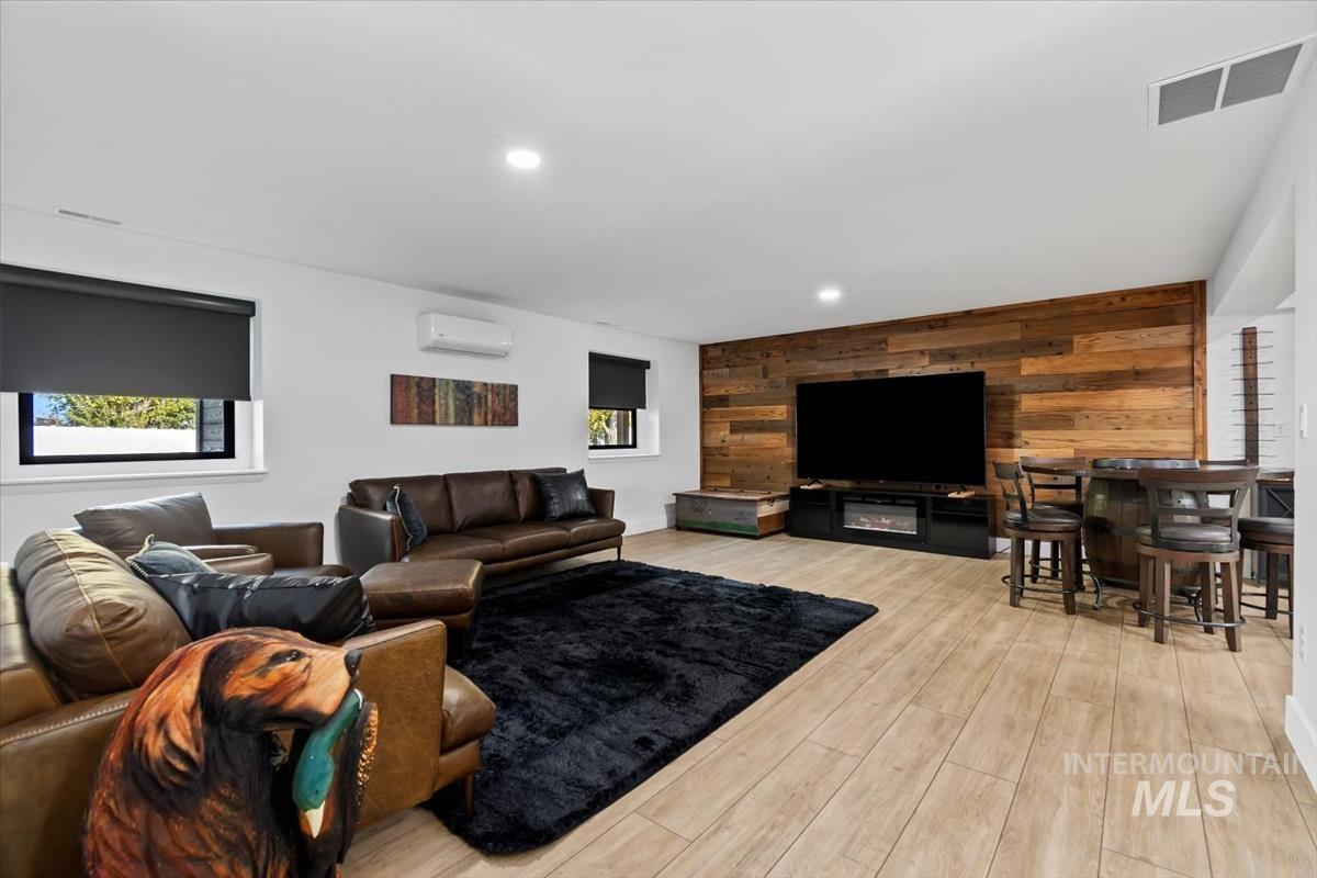 1417 N Kcid Rd, Caldwell, Idaho 83605, 6 Bedrooms, 6.5 Bathrooms, Residential For Sale, Price $1,875,000, 98967305