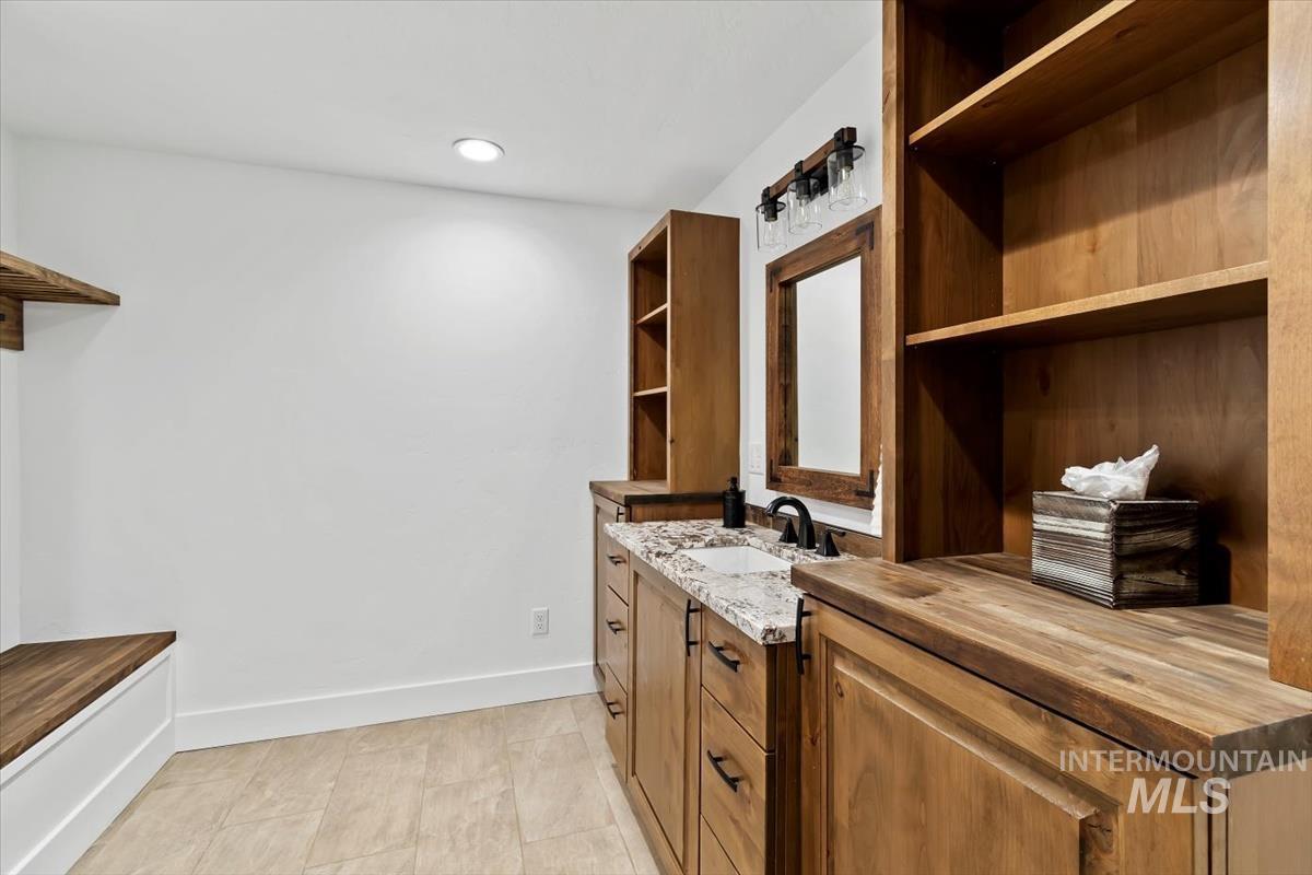 1417 N Kcid Rd, Caldwell, Idaho 83605, 6 Bedrooms, 6.5 Bathrooms, Residential For Sale, Price $1,875,000, 98967305