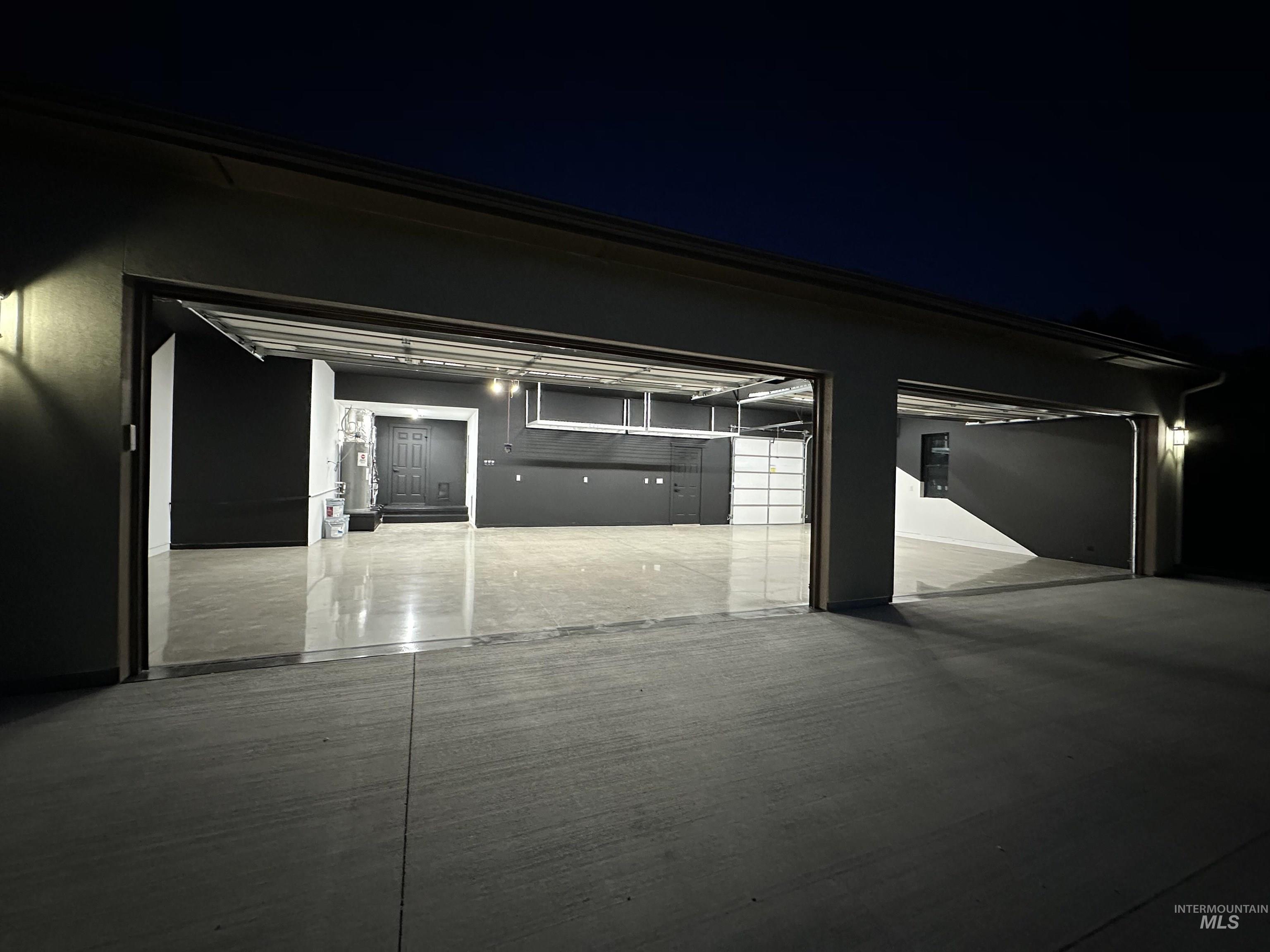 1417 N Kcid Rd, Caldwell, Idaho 83605, 6 Bedrooms, 6.5 Bathrooms, Residential For Sale, Price $1,895,000,MLS 98967305