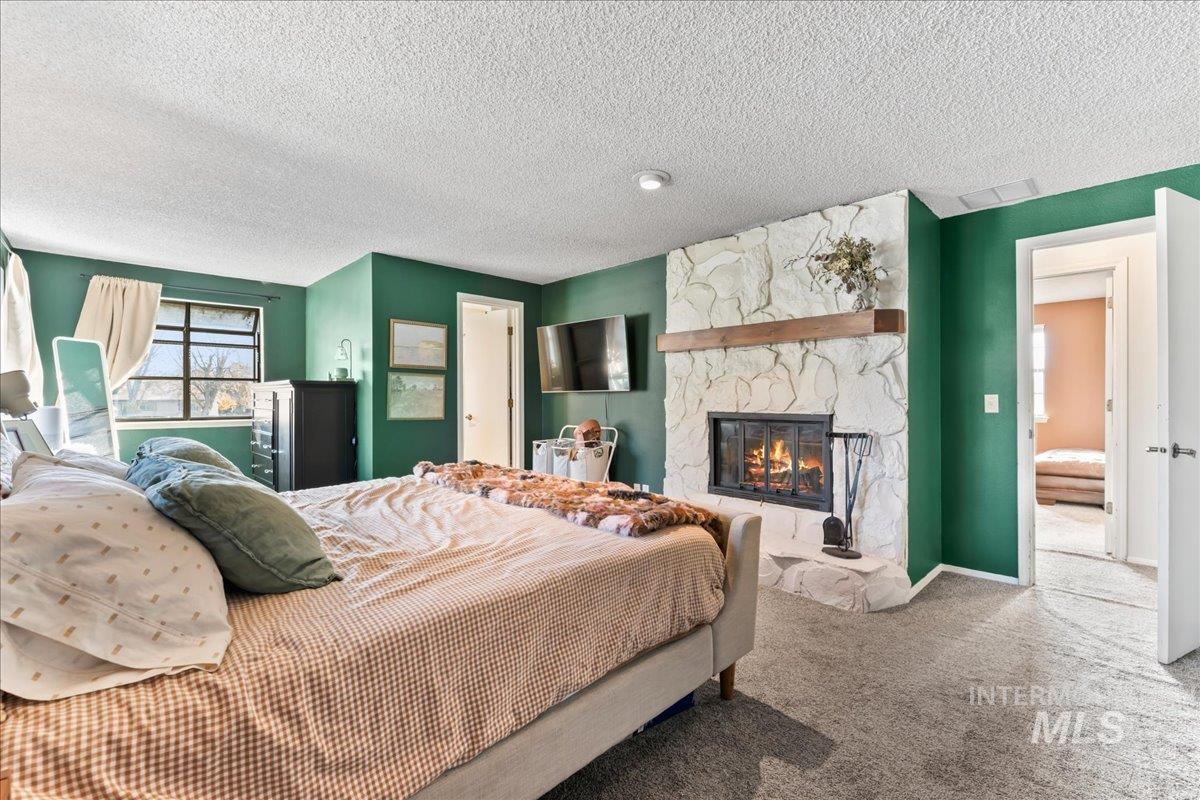 1375 Owyhee Dr, Mountain Home, Idaho 83647, 4 Bedrooms, 2.5 Bathrooms, Residential For Sale, Price $410,000,MLS 98967316