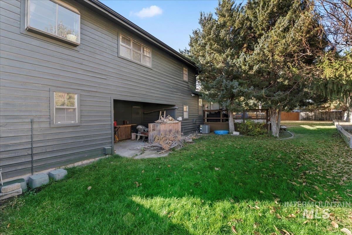 1375 Owyhee Dr, Mountain Home, Idaho 83647, 4 Bedrooms, 2.5 Bathrooms, Residential For Sale, Price $410,000,MLS 98967316