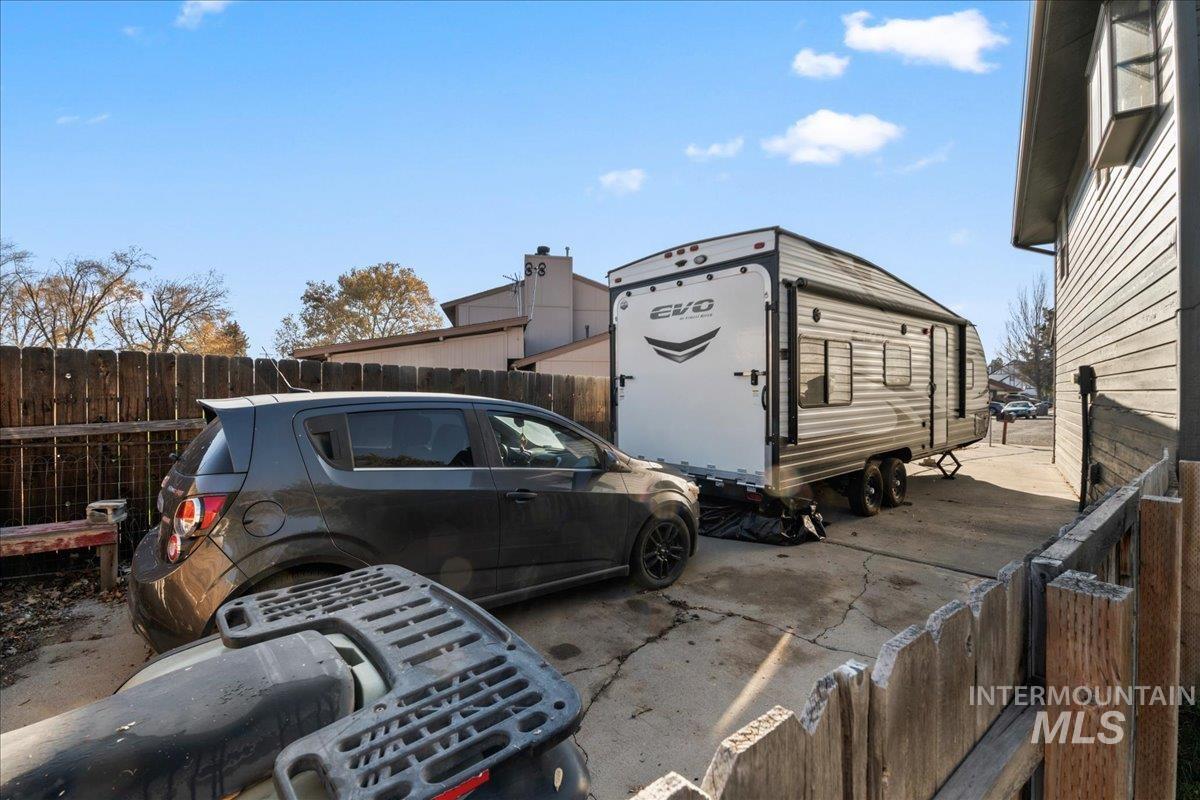 1375 Owyhee Dr, Mountain Home, Idaho 83647, 4 Bedrooms, 2.5 Bathrooms, Residential For Sale, Price $410,000,MLS 98967316