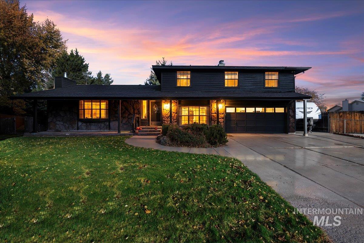 1375 Owyhee Dr, Mountain Home, Idaho 83647, 4 Bedrooms, 2.5 Bathrooms, Residential For Sale, Price $410,000,MLS 98967316