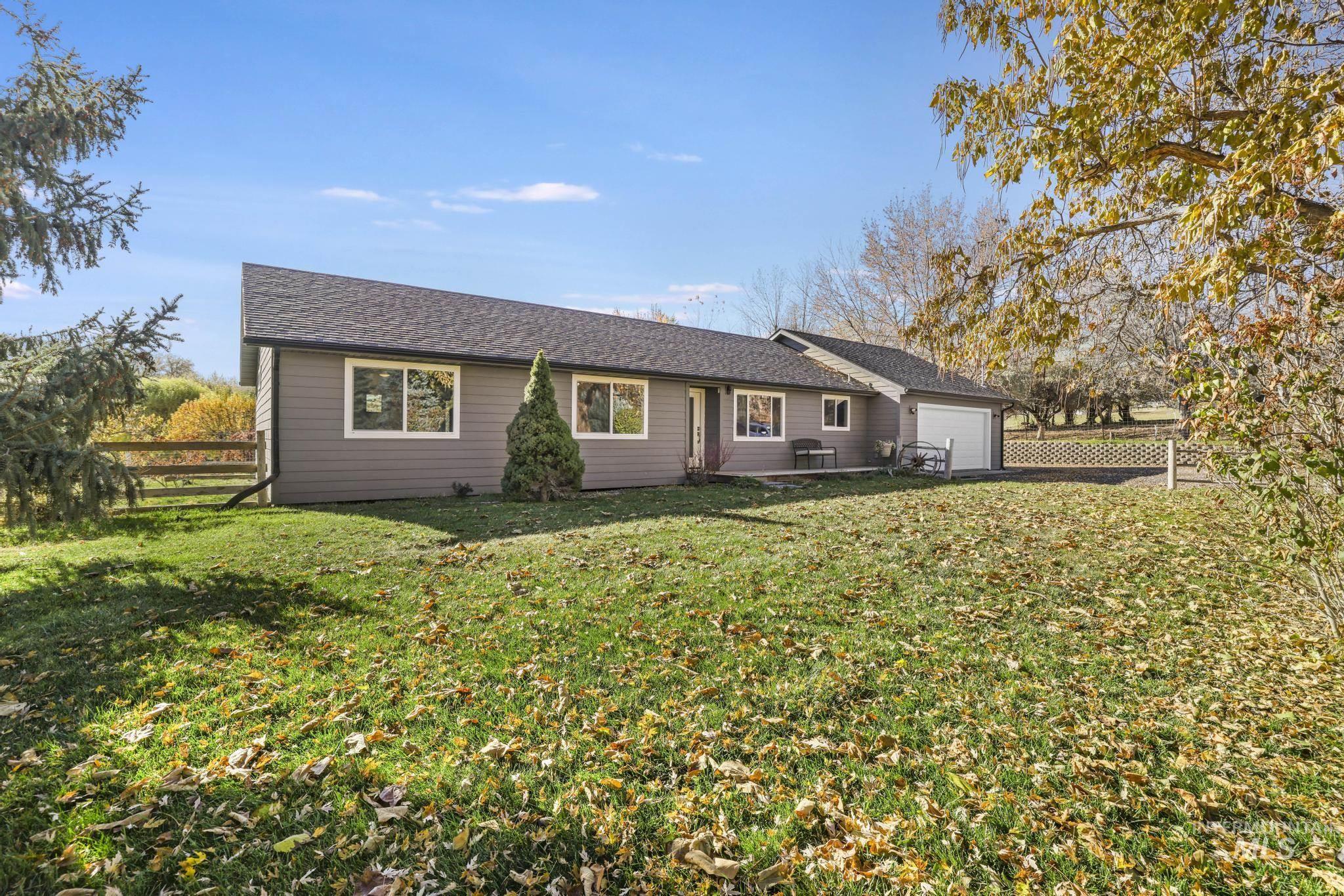 1225 E 4325 N, Buhl, Idaho 83316, 3 Bedrooms, 2 Bathrooms, Residential For Sale, Price $699,000,MLS 98967326