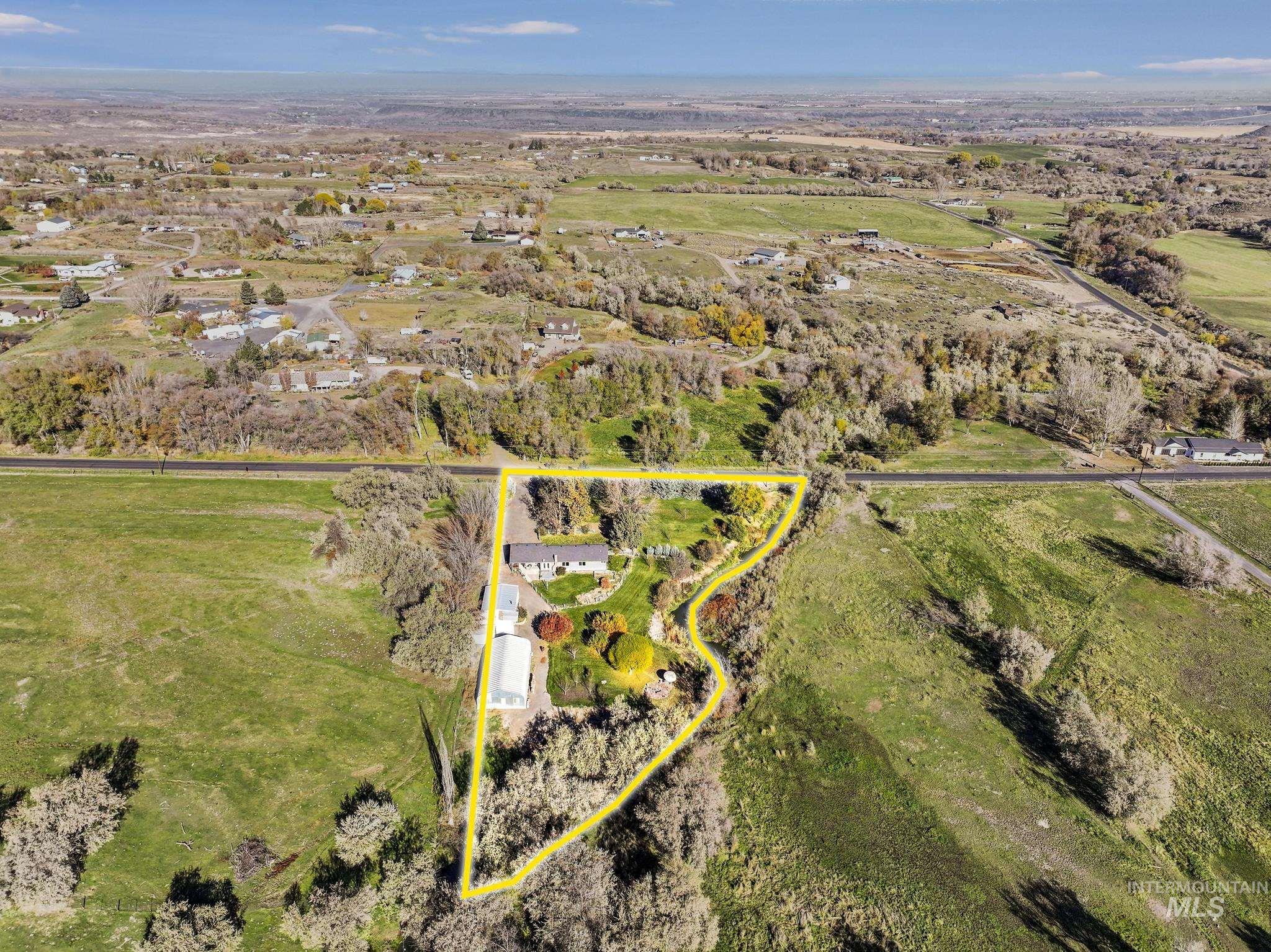 1225 E 4325 N, Buhl, Idaho 83316, 3 Bedrooms, 2 Bathrooms, Residential For Sale, Price $699,000,MLS 98967326