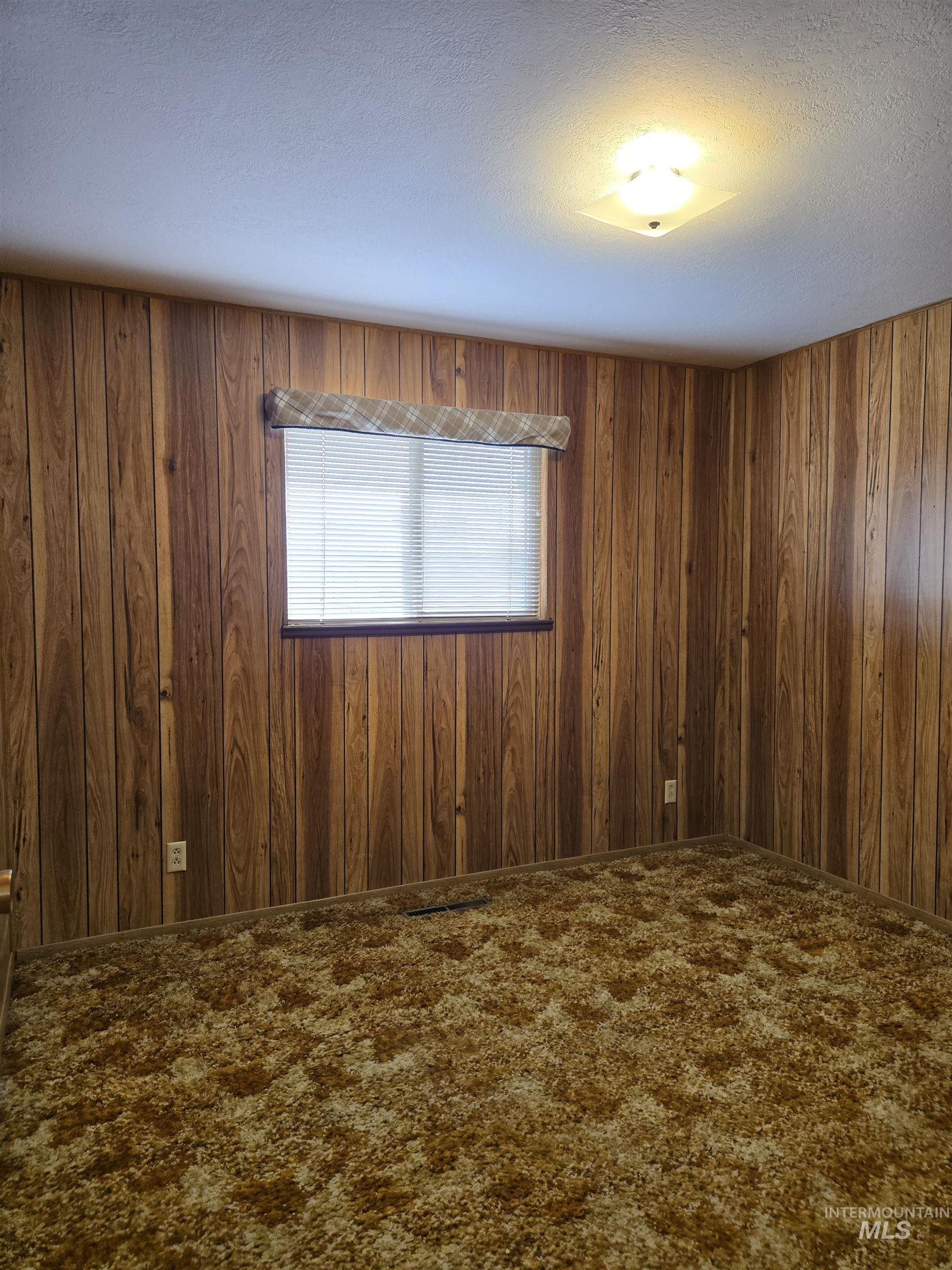 1203 Sears Dr., Ontario, Oregon 97914, 4 Bedrooms, 1.5 Bathrooms, Residential For Sale, Price $384,500,MLS 98967328