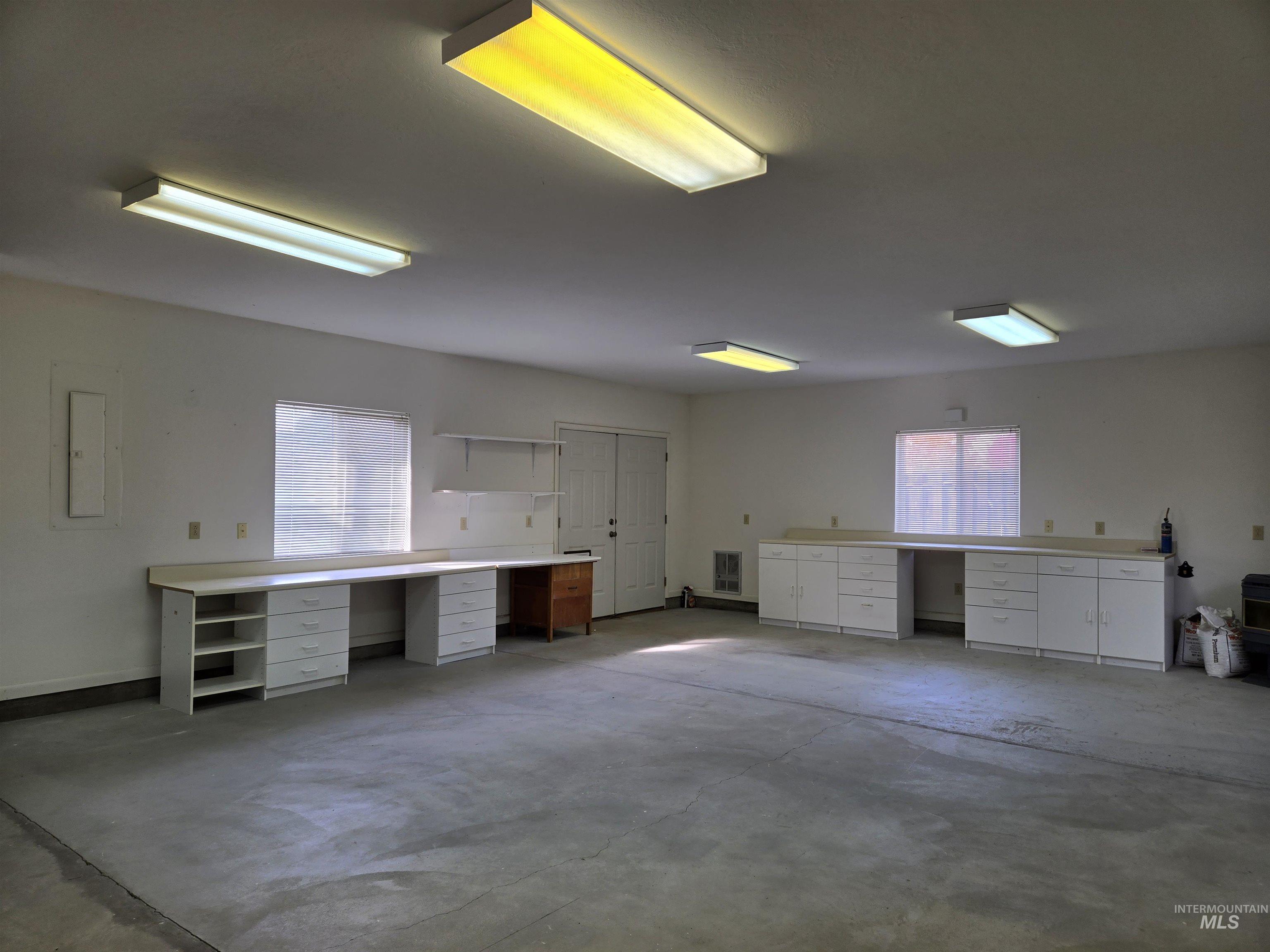 1203 Sears Dr., Ontario, Oregon 97914, 4 Bedrooms, 1.5 Bathrooms, Residential For Sale, Price $384,500,MLS 98967328