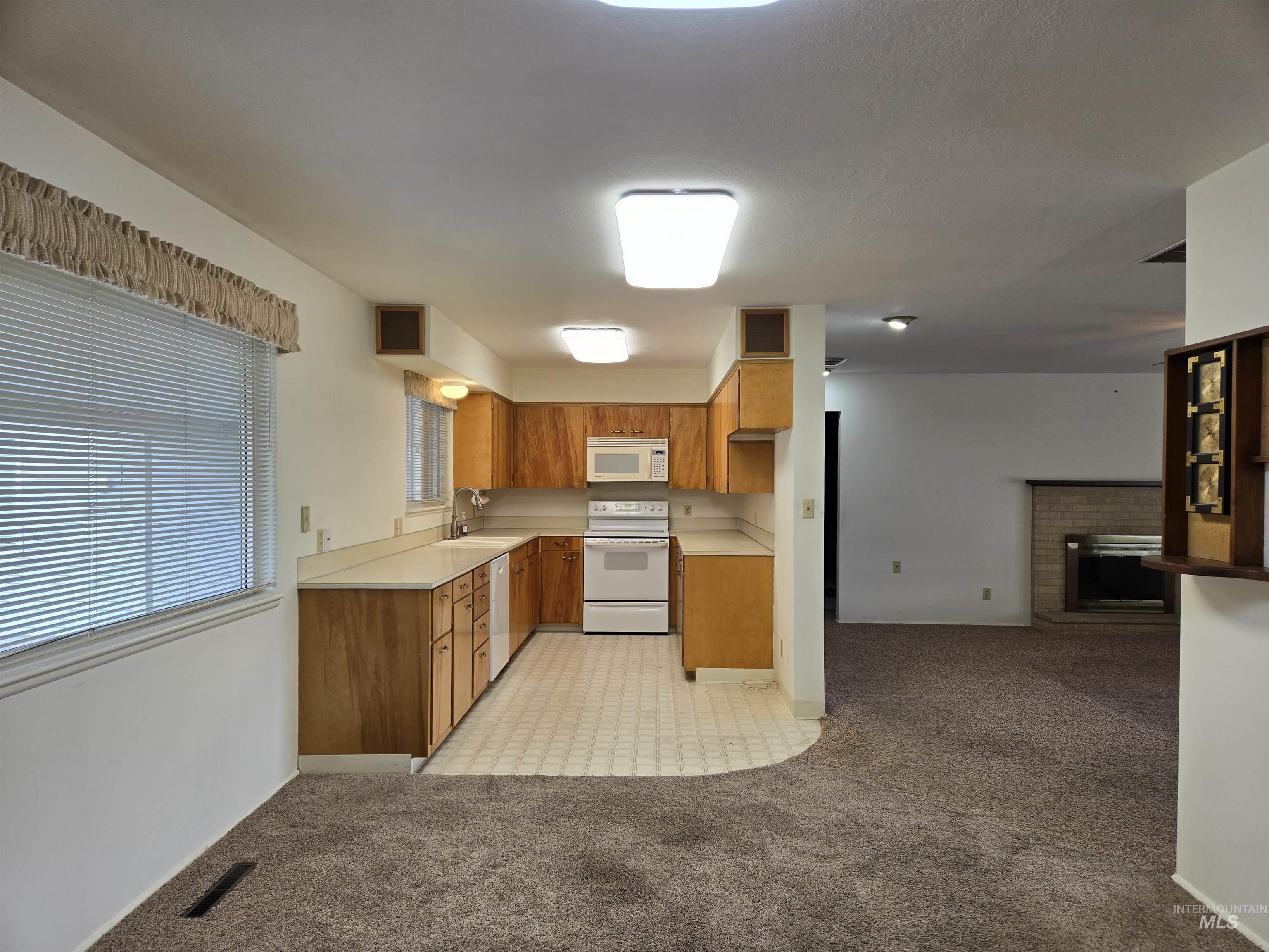 1203 Sears Dr., Ontario, Oregon 97914, 4 Bedrooms, 1.5 Bathrooms, Residential For Sale, Price $384,500,MLS 98967328