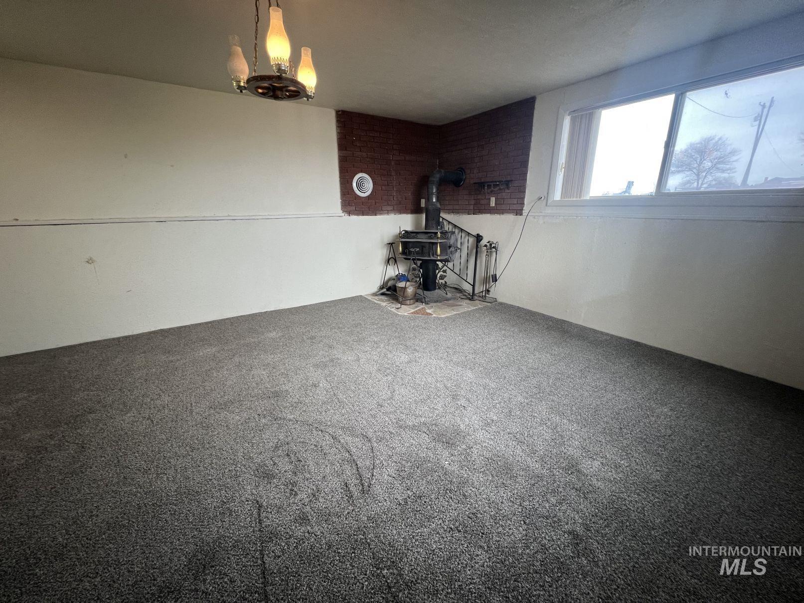 156 W 100 N, Jerome, Idaho 83338, 3 Bedrooms, 2 Bathrooms, Residential For Sale, Price $329,900,MLS 98967338