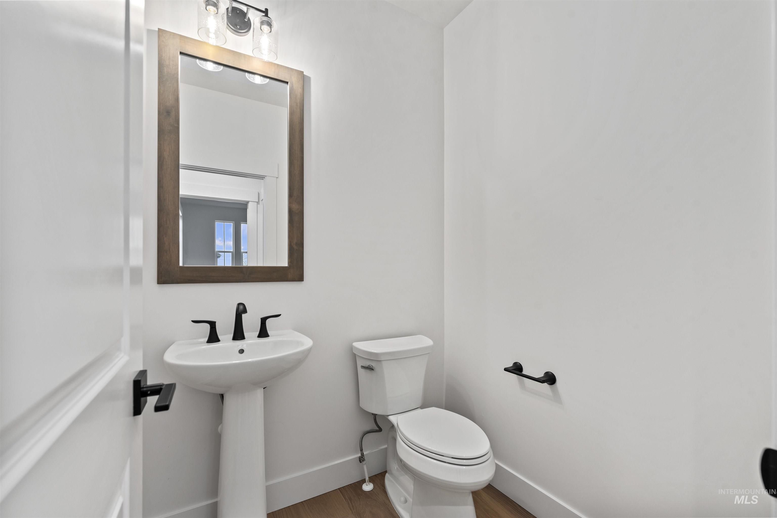 2129 E Blakehurst St, Kuna, Idaho 83634, 4 Bedrooms, 2.5 Bathrooms, Residential For Sale, Price $709,880,MLS 98967363