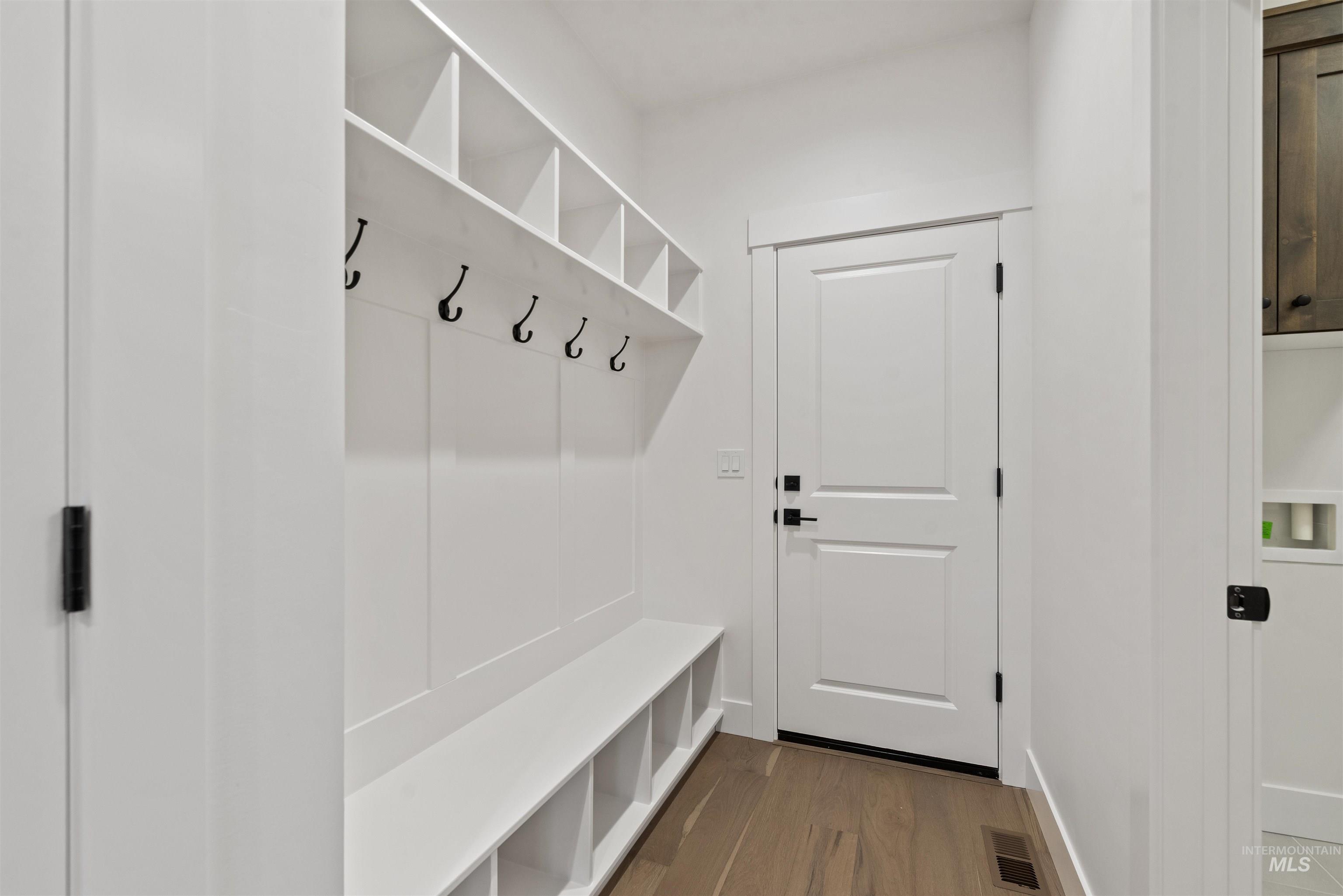 2129 E Blakehurst St, Kuna, Idaho 83634, 4 Bedrooms, 2.5 Bathrooms, Residential For Sale, Price $709,880,MLS 98967363