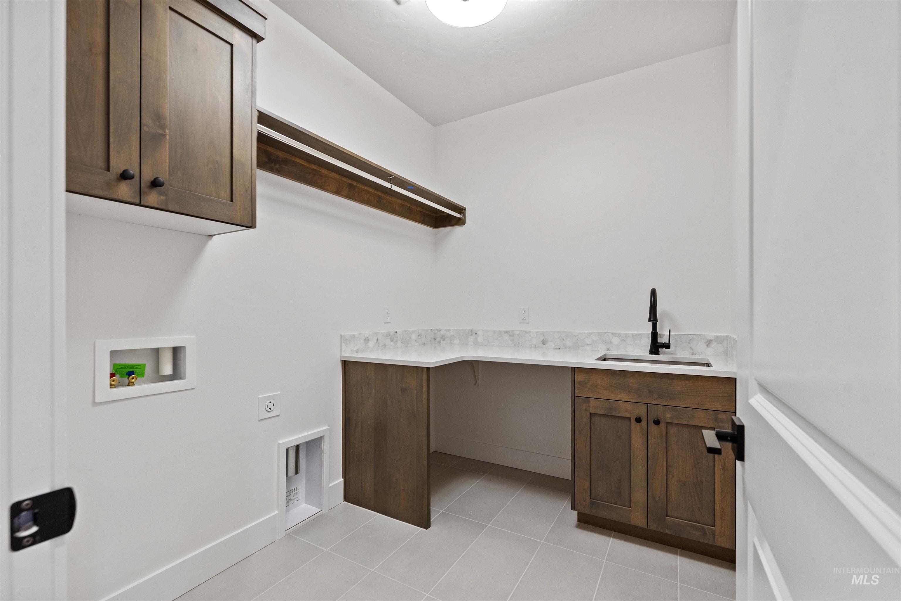 2129 E Blakehurst St, Kuna, Idaho 83634, 4 Bedrooms, 2.5 Bathrooms, Residential For Sale, Price $709,880,MLS 98967363