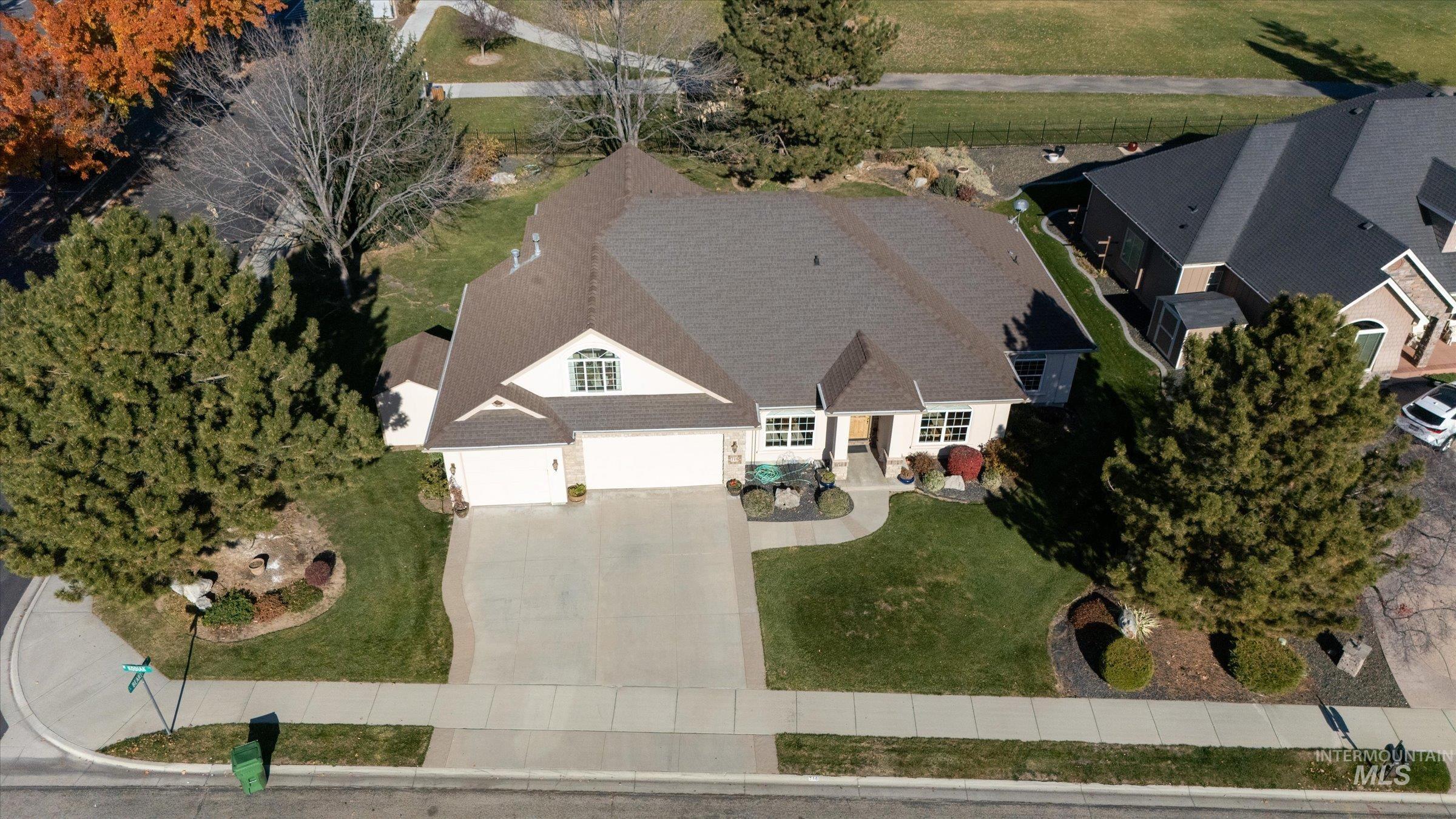 716 W Kodiak Drive, Meridian, Idaho 83642, 3 Bedrooms, 2.5 Bathrooms, Residential For Sale, Price $619,900,MLS 98967379