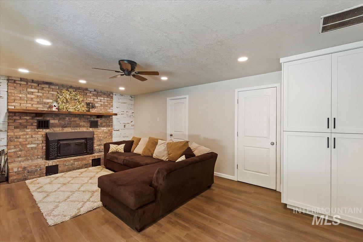 13712 Jarett St., Caldwell, Idaho 83607, 3 Bedrooms, 2.5 Bathrooms, Residential For Sale, Price $524,900,MLS 98967389