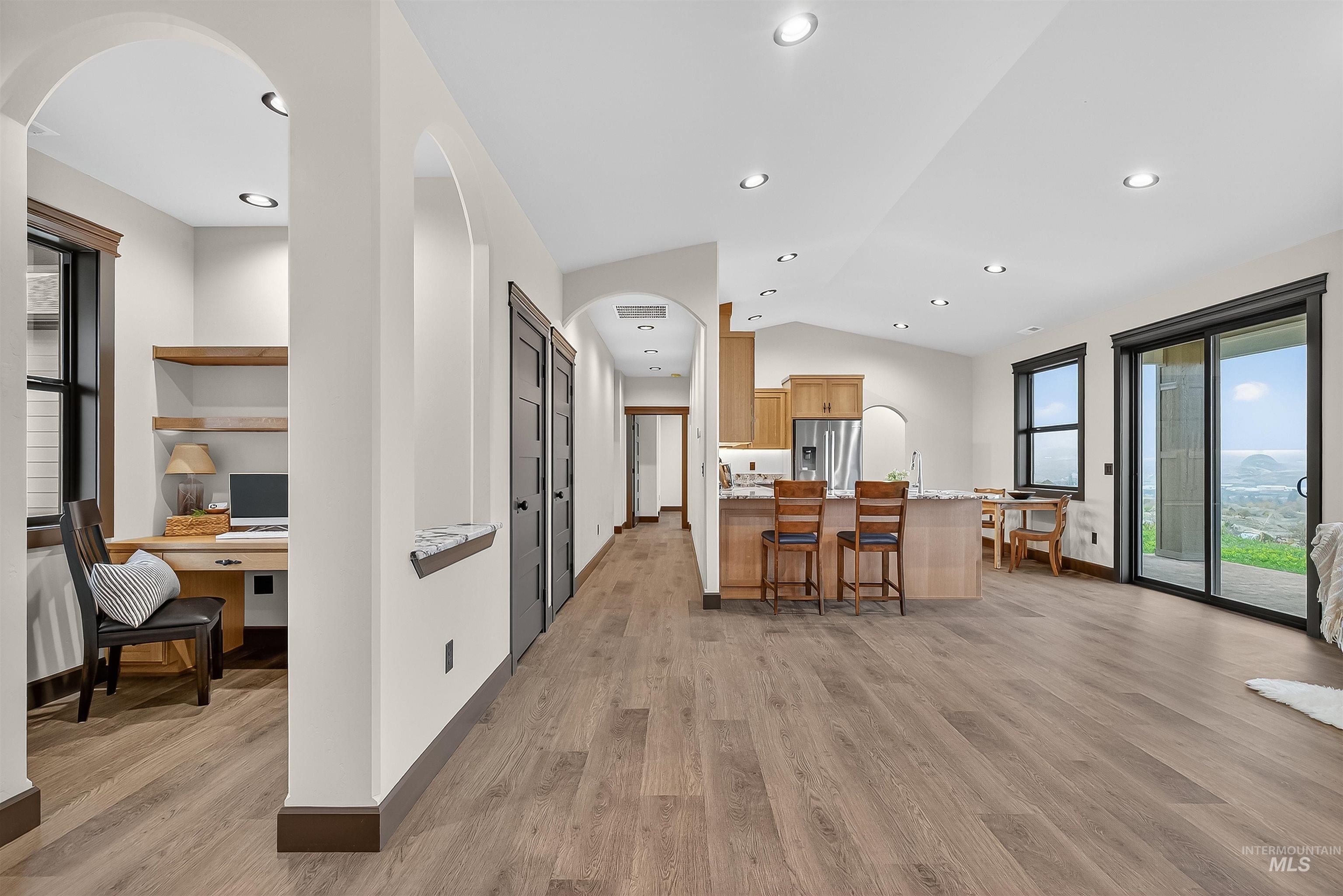 1664 Bennett Hill Dr., Clarkston, Washington 99403, 3 Bedrooms, 2 Bathrooms, Residential For Sale, Price $529,000,MLS 98967391