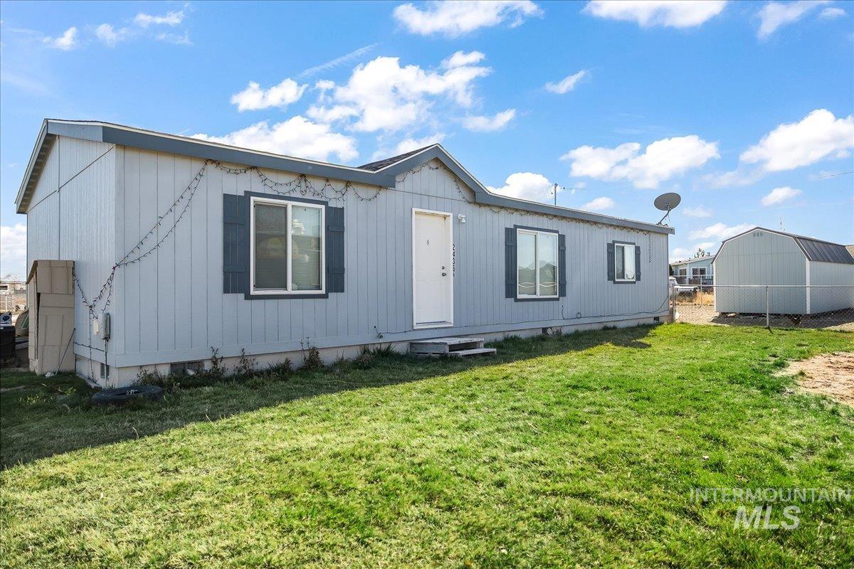 2436 B Oakley Ave, Hollister, Idaho 83301, 3 Bedrooms, 2 Bathrooms, Residential For Sale, Price $327,000, 98967395