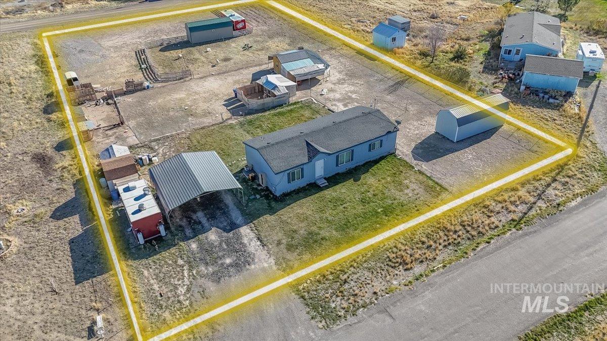 2436 B Oakley Ave, Hollister, Idaho 83301, 3 Bedrooms, 2 Bathrooms, Residential For Sale, Price $327,000, 98967395