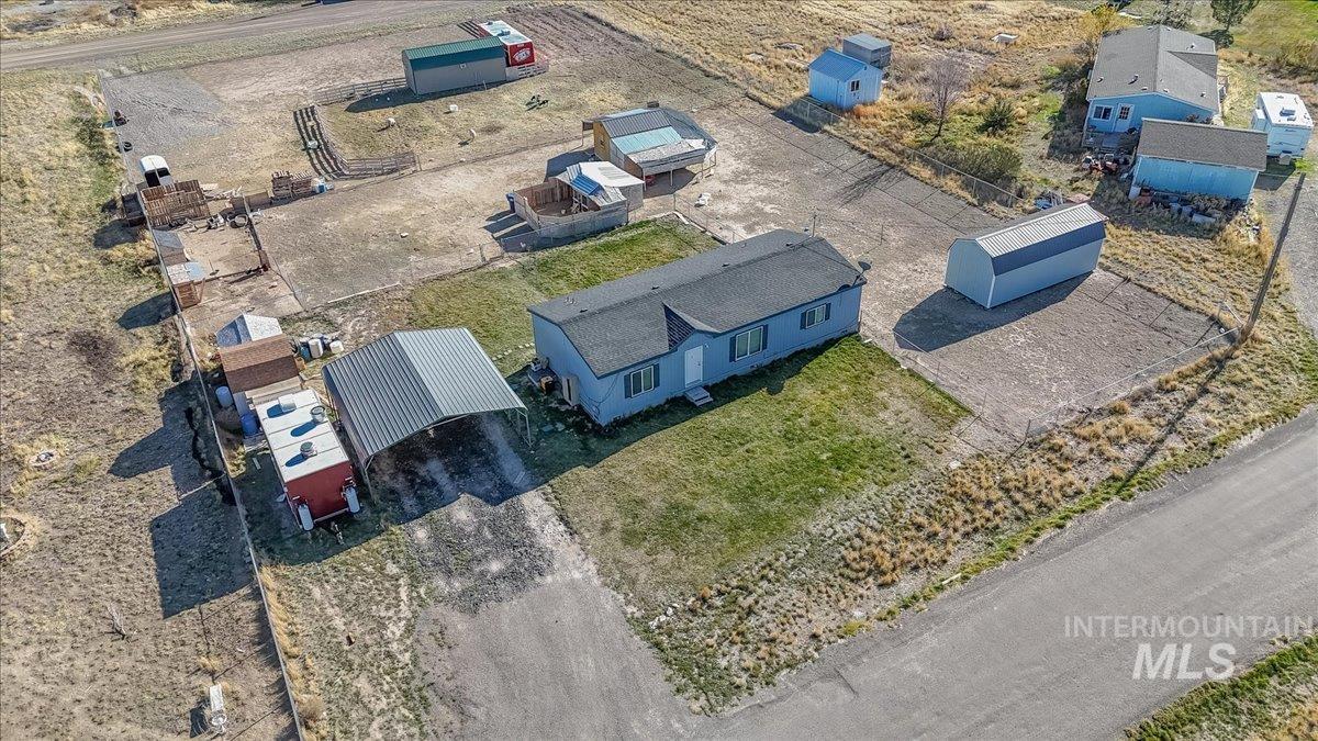 2436 B Oakley Ave, Hollister, Idaho 83301, 3 Bedrooms, 2 Bathrooms, Residential For Sale, Price $327,000, 98967395