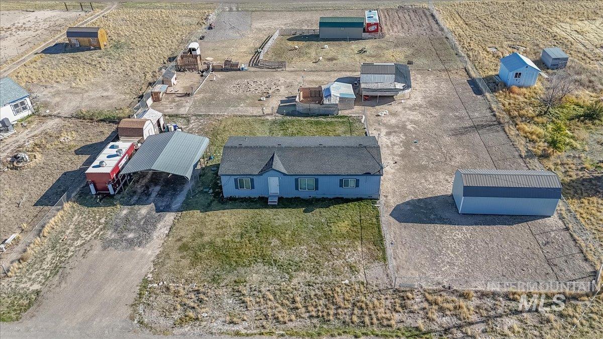2436 B Oakley Ave, Hollister, Idaho 83301, 3 Bedrooms, 2 Bathrooms, Residential For Sale, Price $327,000, 98967395