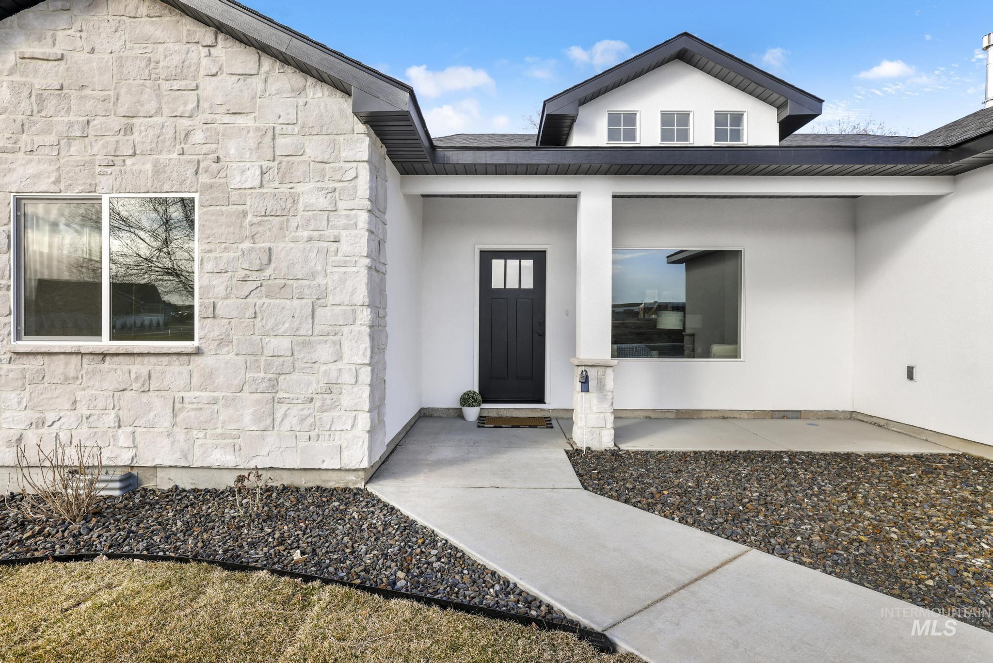 605 Glen Eagle, Jerome, Idaho 83338, 4 Bedrooms, 2 Bathrooms, Residential For Sale, Price $415,000, 98967400