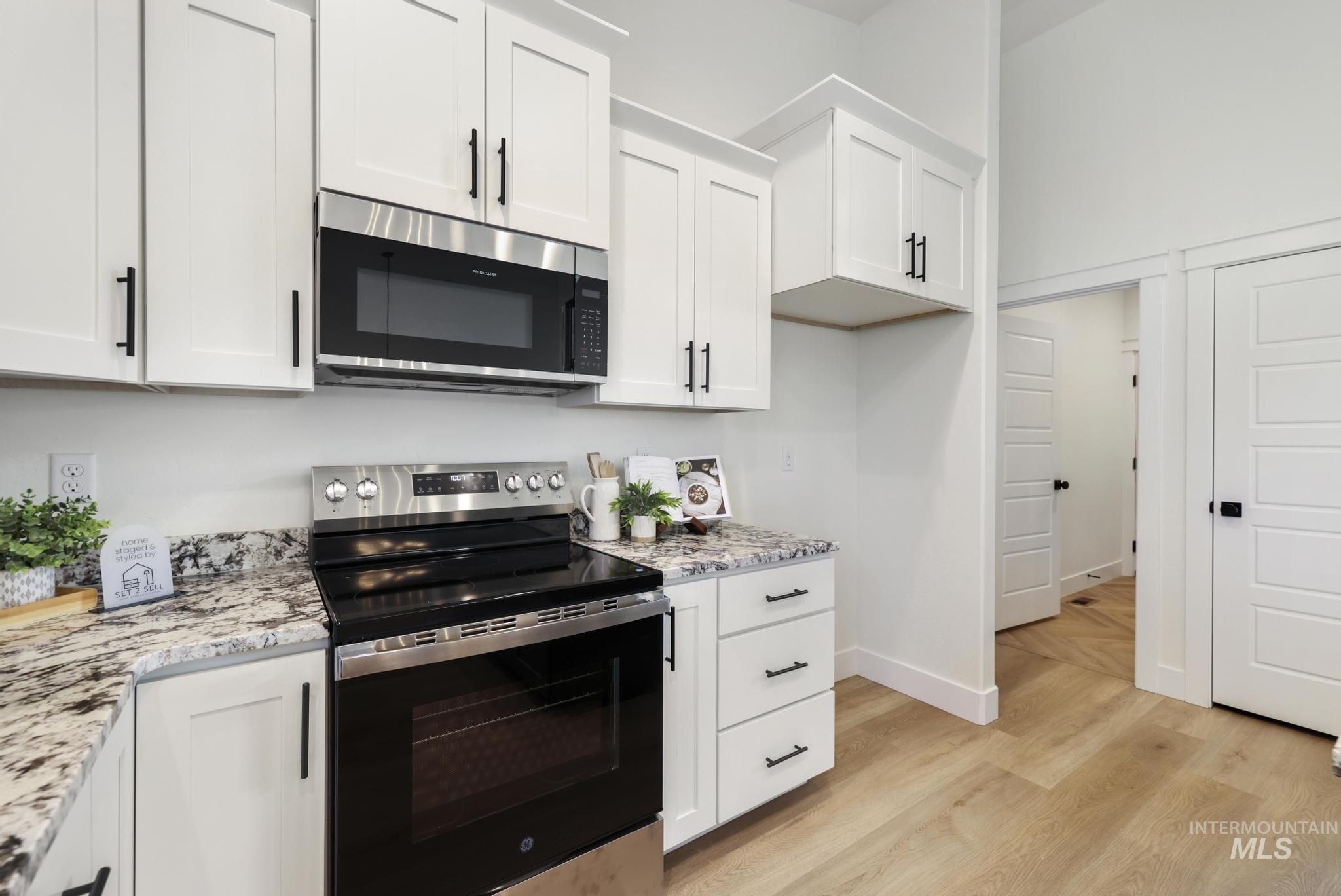 605 Glen Eagle, Jerome, Idaho 83338, 4 Bedrooms, 2 Bathrooms, Residential For Sale, Price $415,000, 98967400