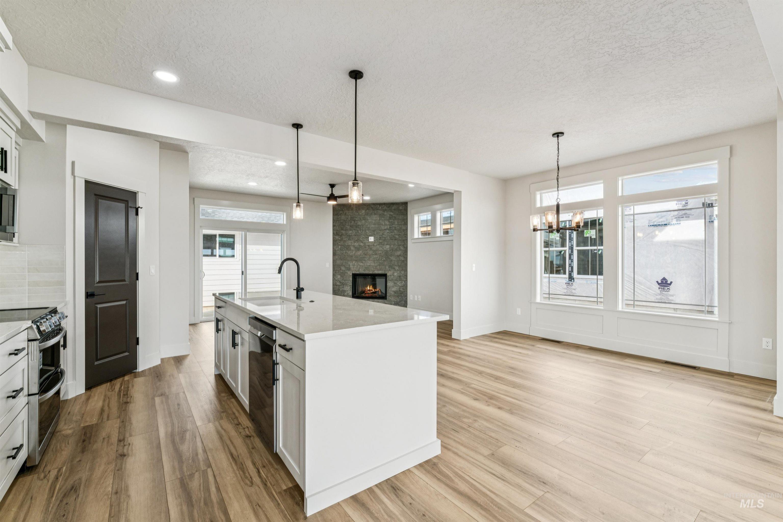 320 E Mayfield Springs Blvd, Mayfield, Idaho 83716, 3 Bedrooms, 2.5 Bathrooms, Residential For Sale, Price $469,000, 98967402