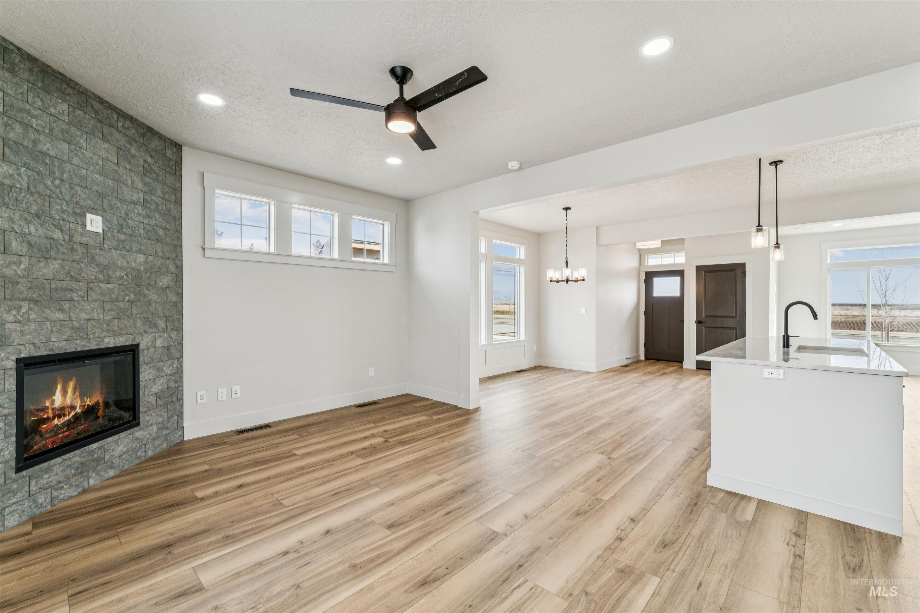 320 E Mayfield Springs Blvd, Mayfield, Idaho 83716, 3 Bedrooms, 2.5 Bathrooms, Residential For Sale, Price $469,000, 98967402