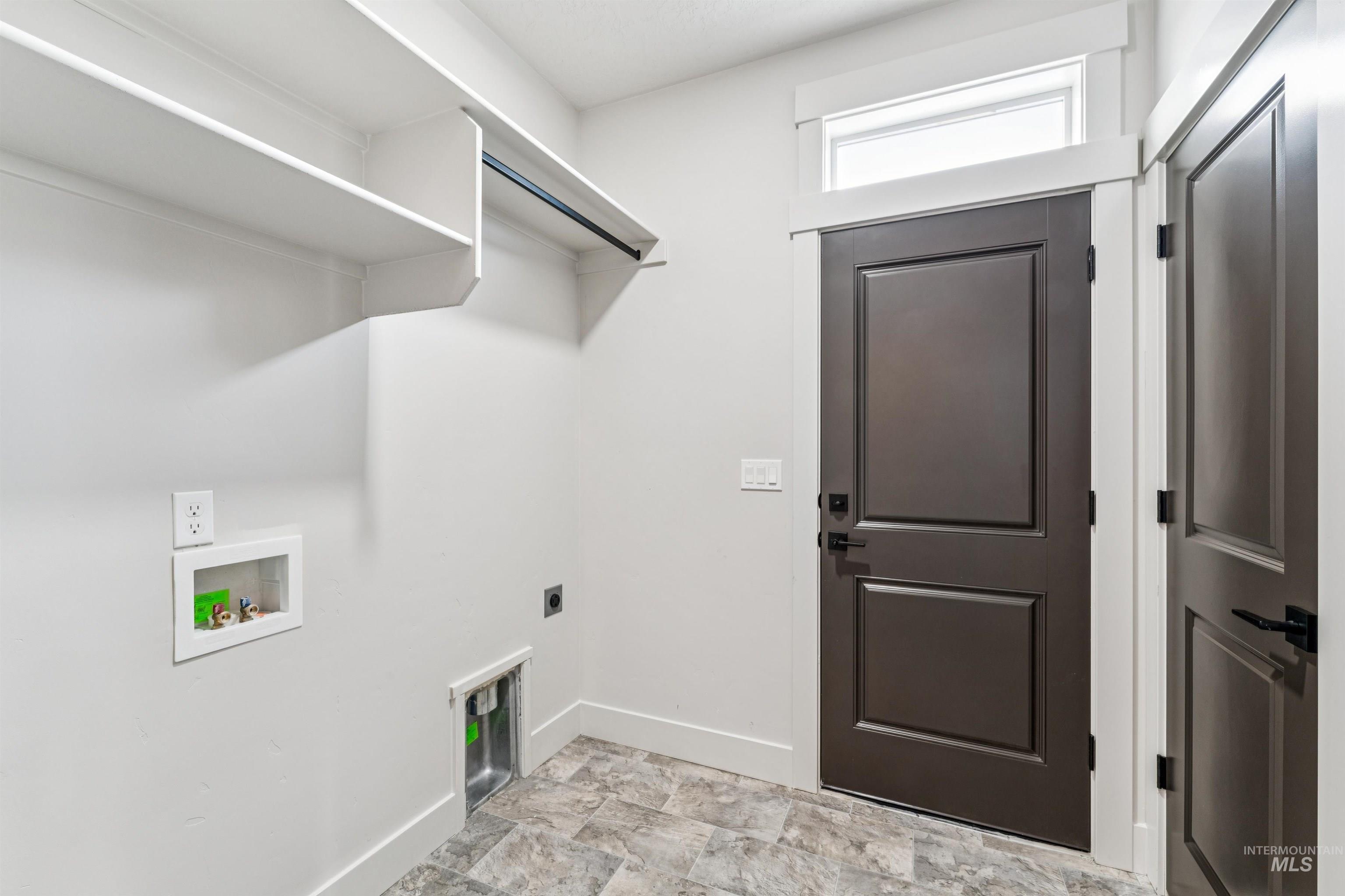 320 E Mayfield Springs Blvd, Mayfield, Idaho 83716, 3 Bedrooms, 2.5 Bathrooms, Residential For Sale, Price $469,000, 98967402