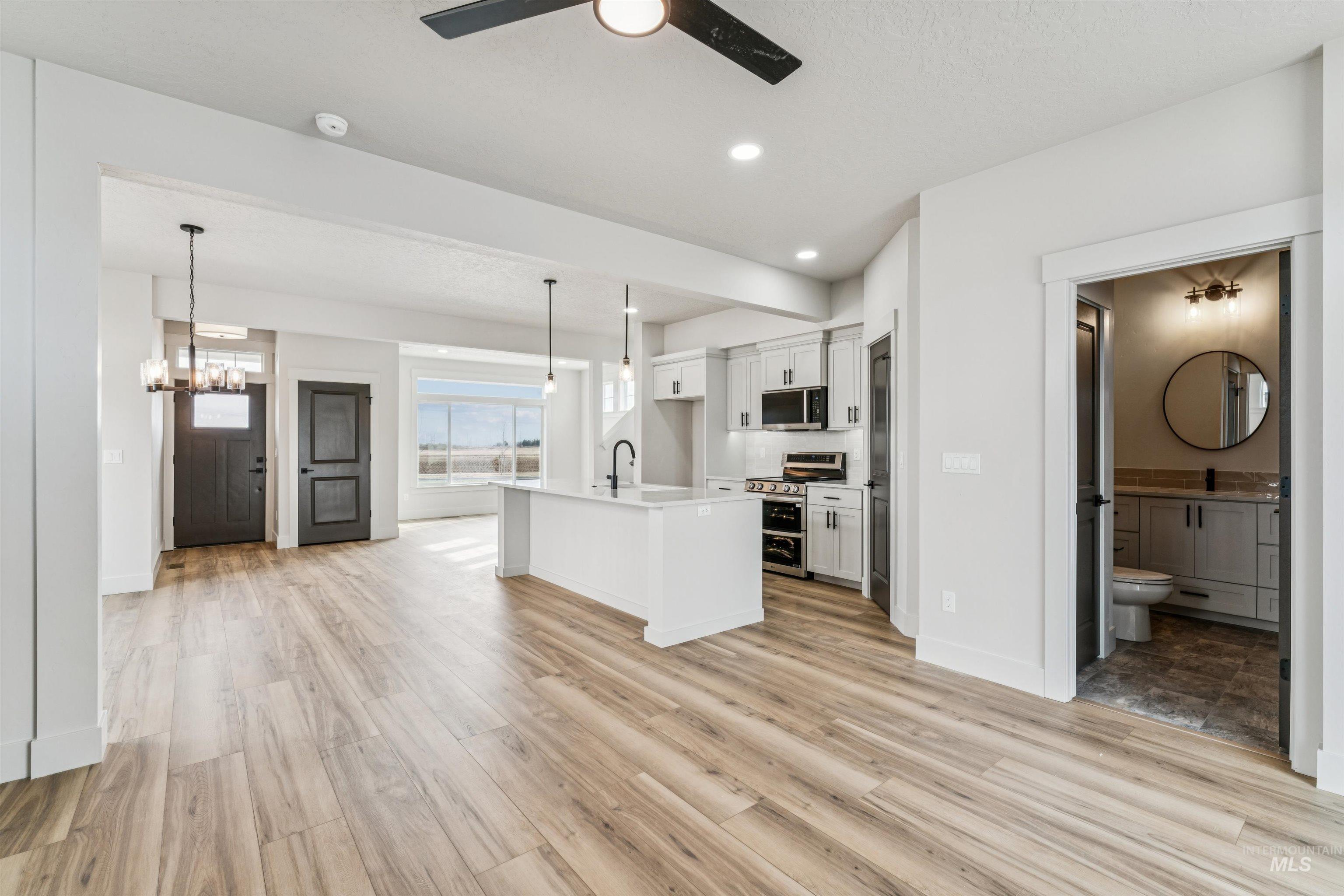 320 E Mayfield Springs Blvd, Mayfield, Idaho 83716, 3 Bedrooms, 2.5 Bathrooms, Residential For Sale, Price $469,000, 98967402