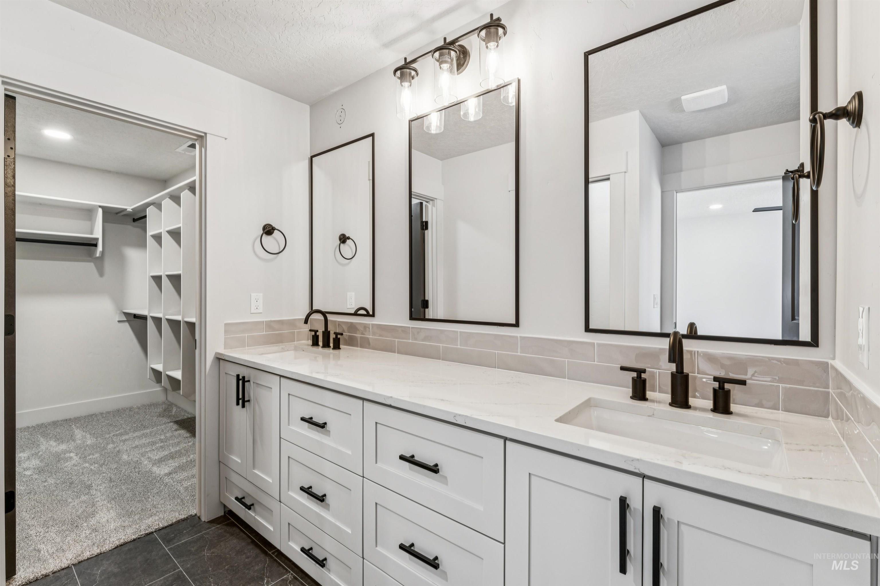 320 E Mayfield Springs Blvd, Mayfield, Idaho 83716, 3 Bedrooms, 2.5 Bathrooms, Residential For Sale, Price $469,000, 98967402