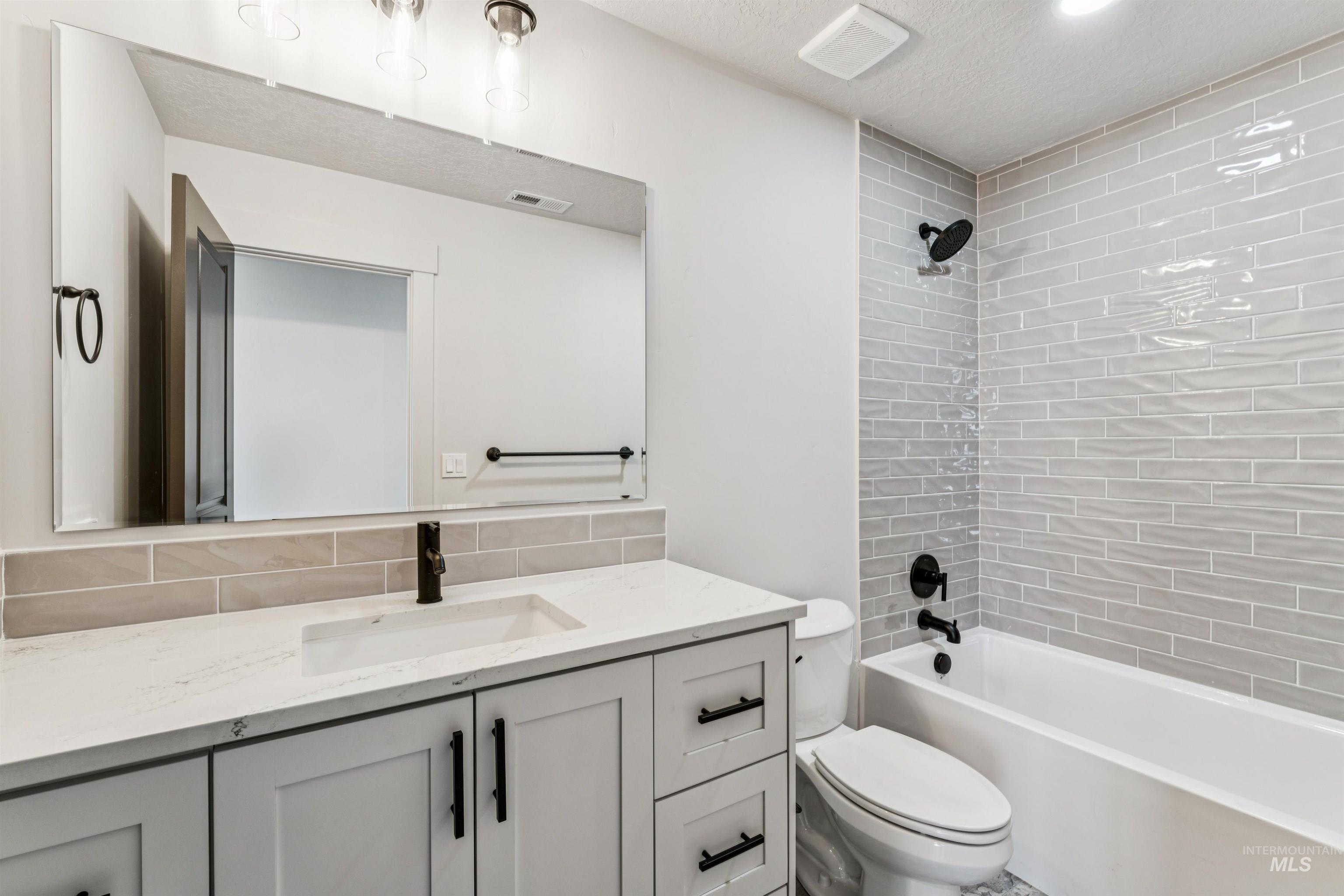 320 E Mayfield Springs Blvd, Mayfield, Idaho 83716, 3 Bedrooms, 2.5 Bathrooms, Residential For Sale, Price $469,000, 98967402