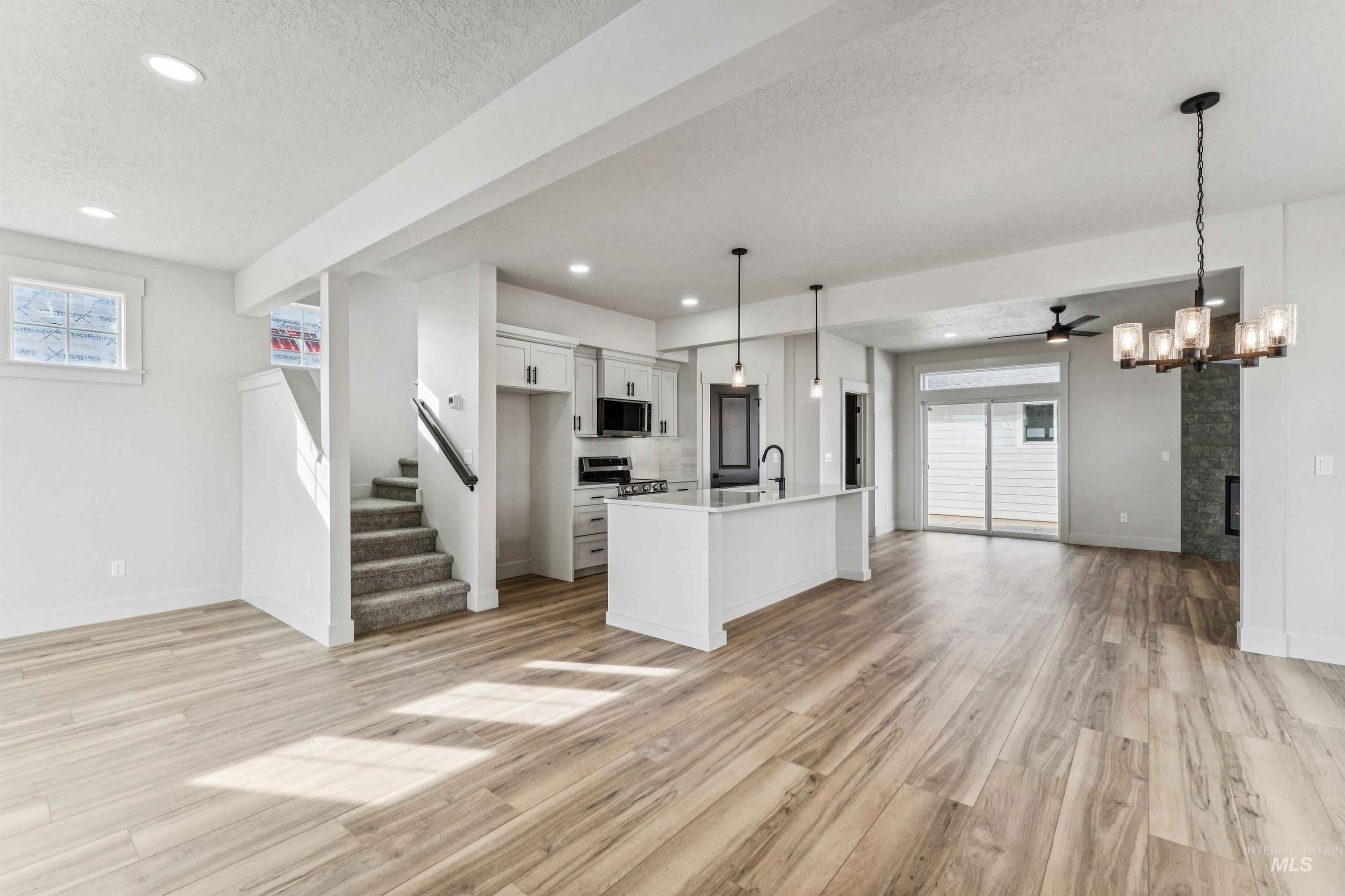 320 E Mayfield Springs Blvd, Mayfield, Idaho 83716, 3 Bedrooms, 2.5 Bathrooms, Residential For Sale, Price $469,000, 98967402