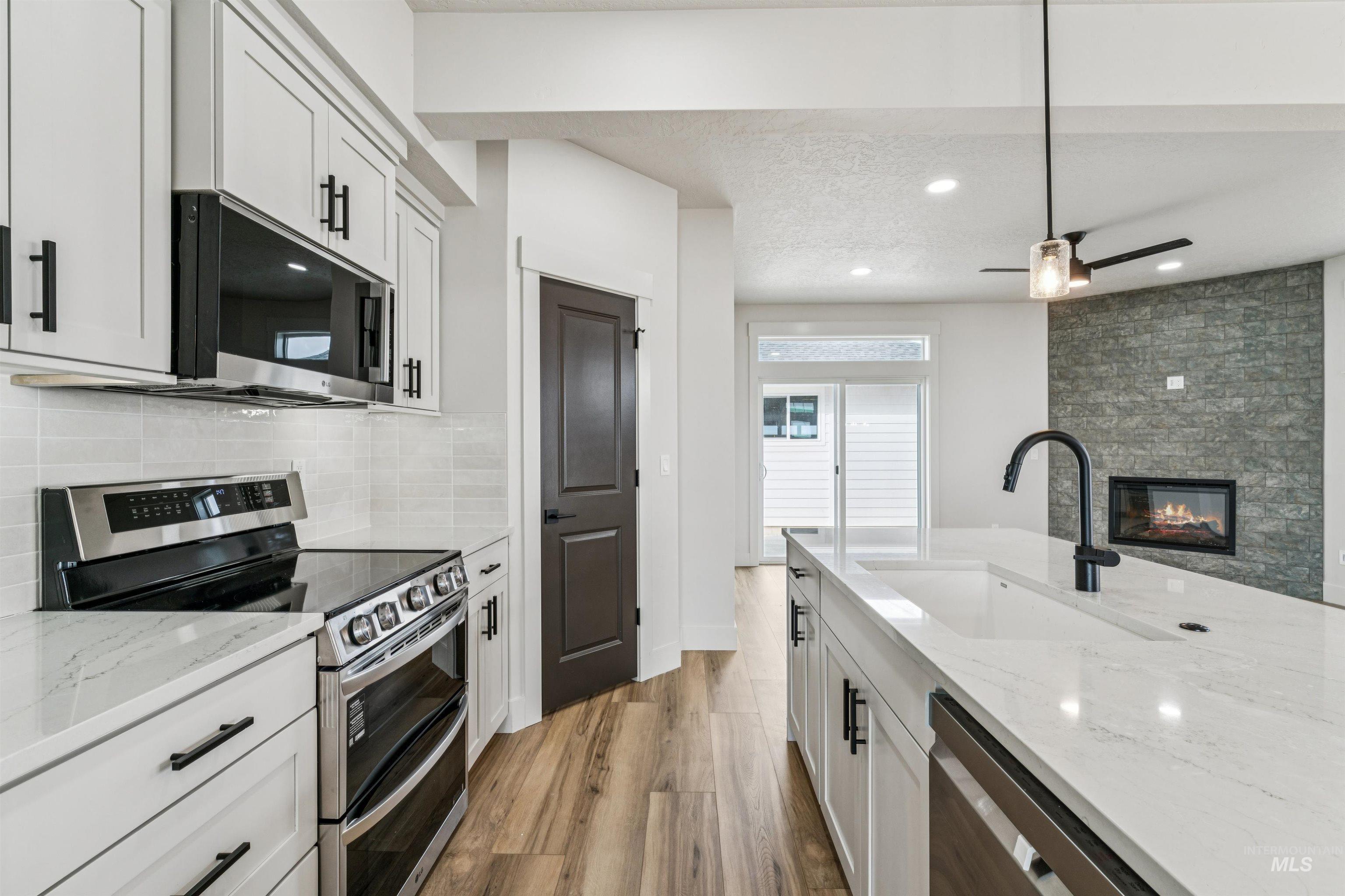 320 E Mayfield Springs Blvd, Mayfield, Idaho 83716, 3 Bedrooms, 2.5 Bathrooms, Residential For Sale, Price $469,000, 98967402