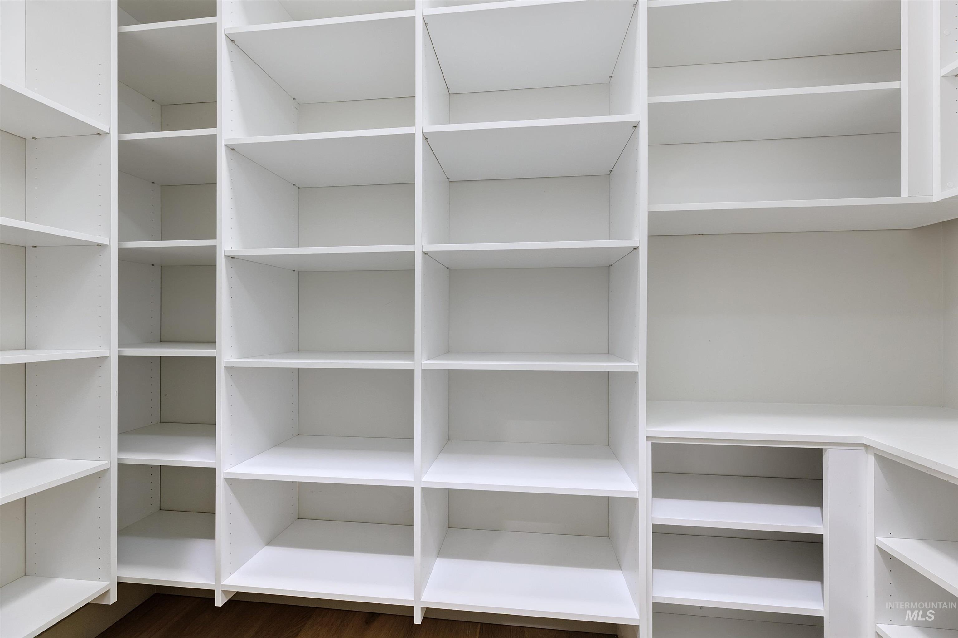 902 W Loretta St, Meridian, Idaho 83646, 3 Bedrooms, 2.5 Bathrooms, Residential For Sale, Price $749,900,MLS 98967404