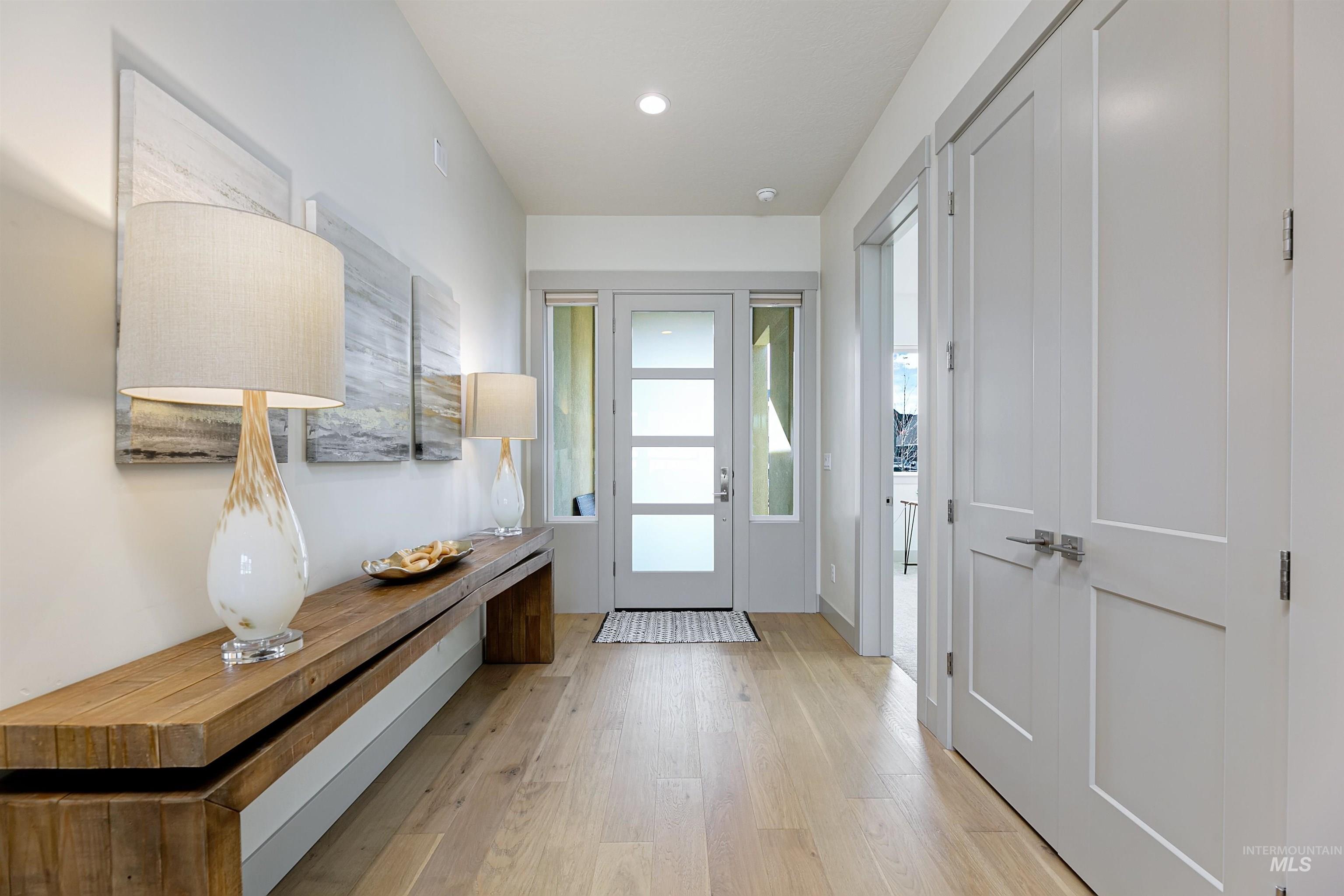 902 W Loretta St, Meridian, Idaho 83646, 3 Bedrooms, 2.5 Bathrooms, Residential For Sale, Price $749,900,MLS 98967404