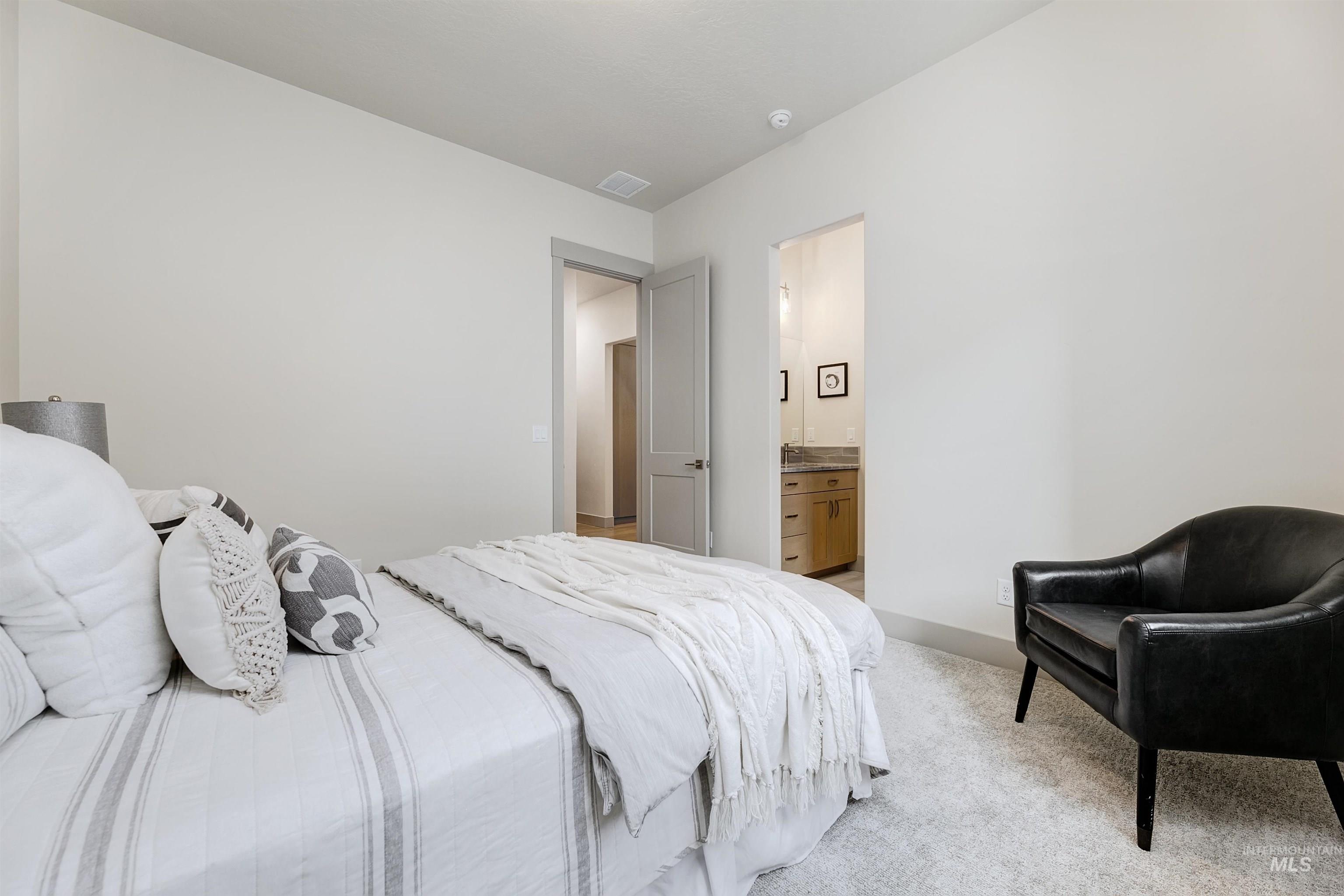 902 W Loretta St, Meridian, Idaho 83646, 3 Bedrooms, 2.5 Bathrooms, Residential For Sale, Price $749,900,MLS 98967404